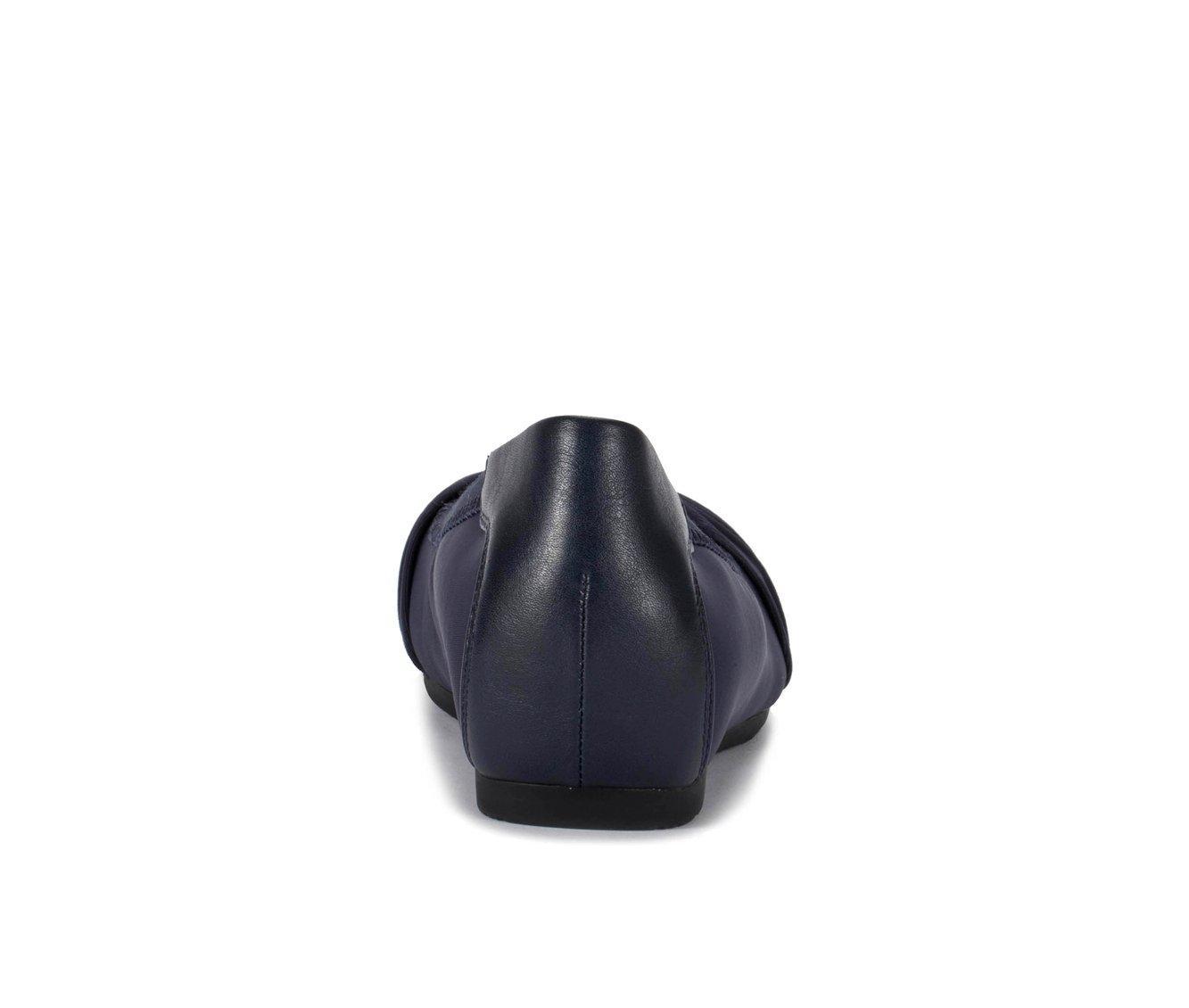 Women's Baretraps Marcie Flats Product Image