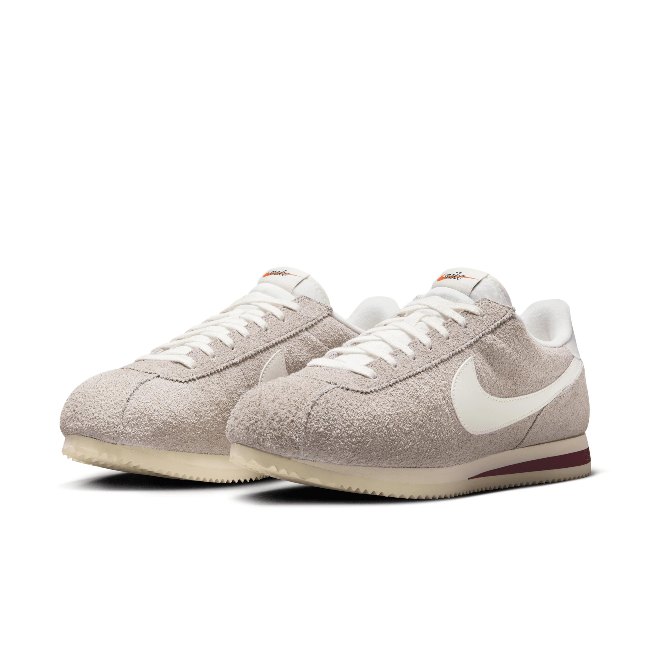 Mens Nike Cortez SE Suede Casual Shoes Product Image