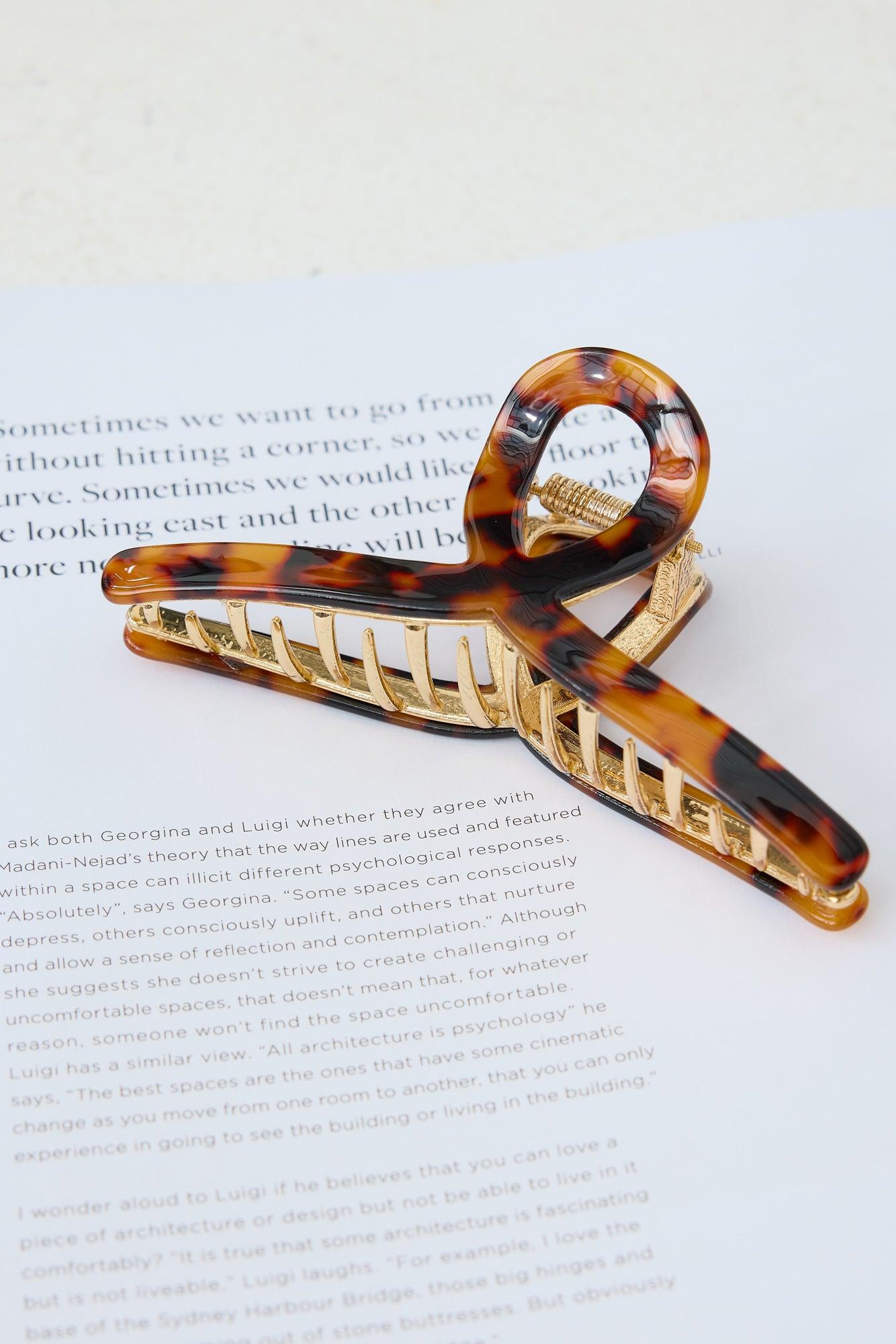 Coco Claw Clip Tortoiseshell Product Image