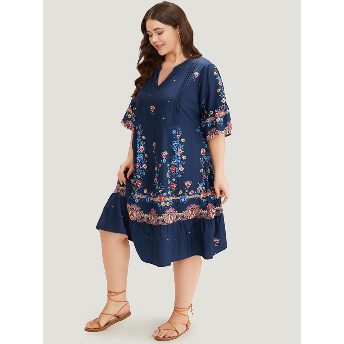 Plus Size Star & Bandana Print Notched Ruffle Dress DarkBlue Women Vacation Gathered Notched collar Half Sleeve Curvy Midi Dress BloomChic 22-24/3X Product Image