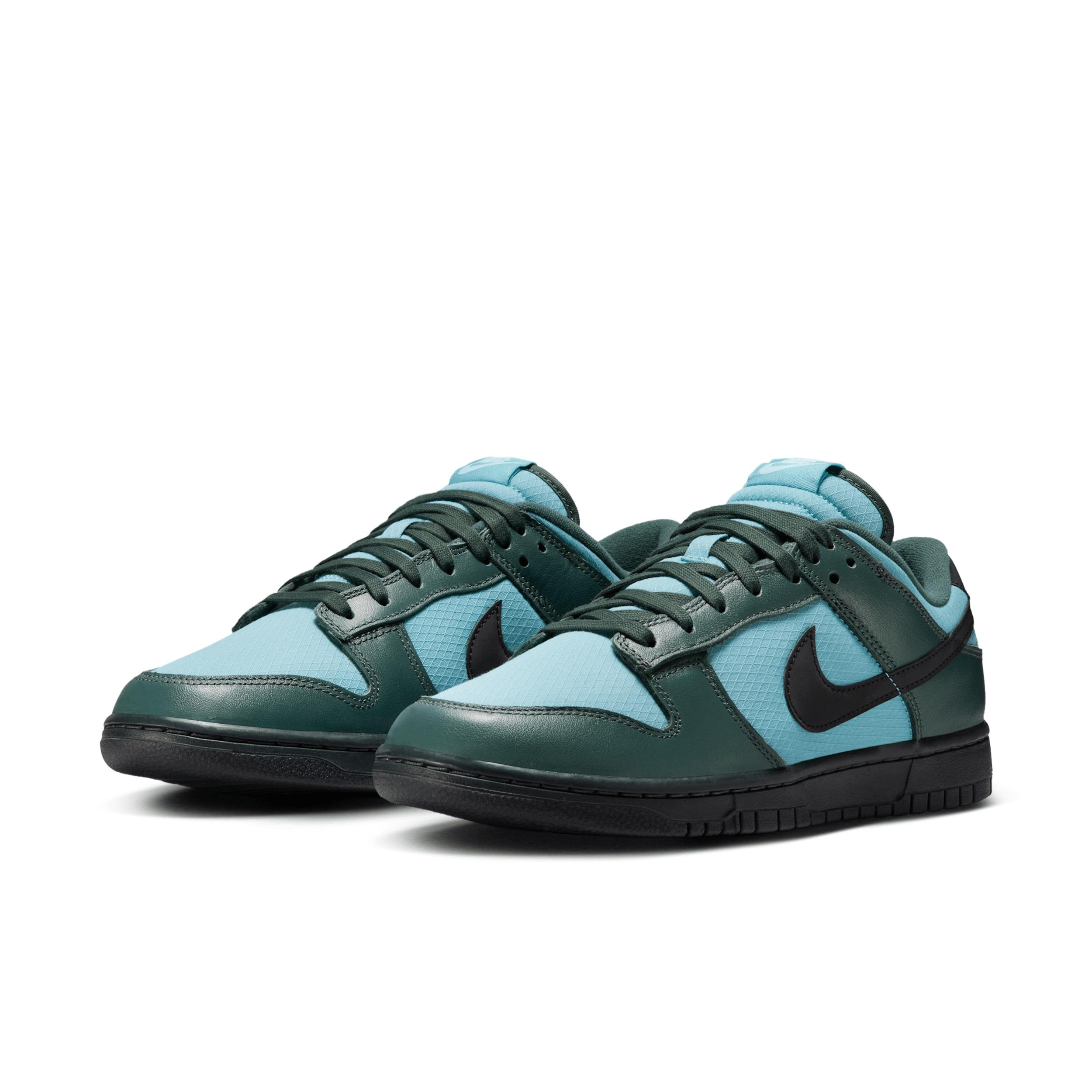 Nike Dunk Low Retro SE Men's Winterized Shoes Product Image