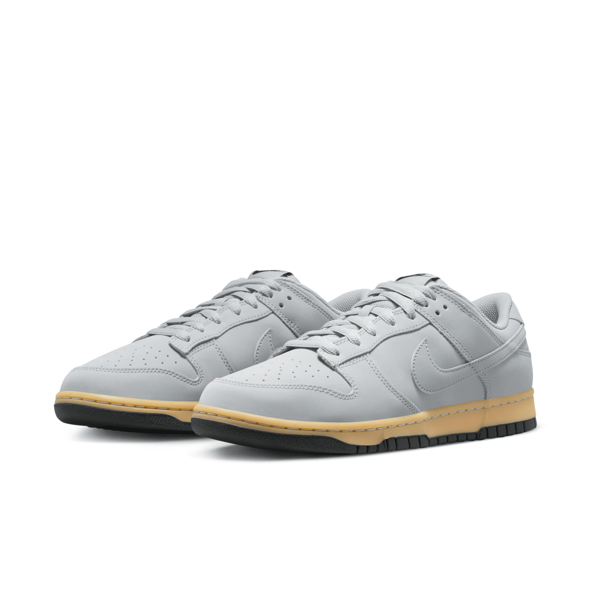 Nike Men's Dunk Low Retro SE Shoes Product Image