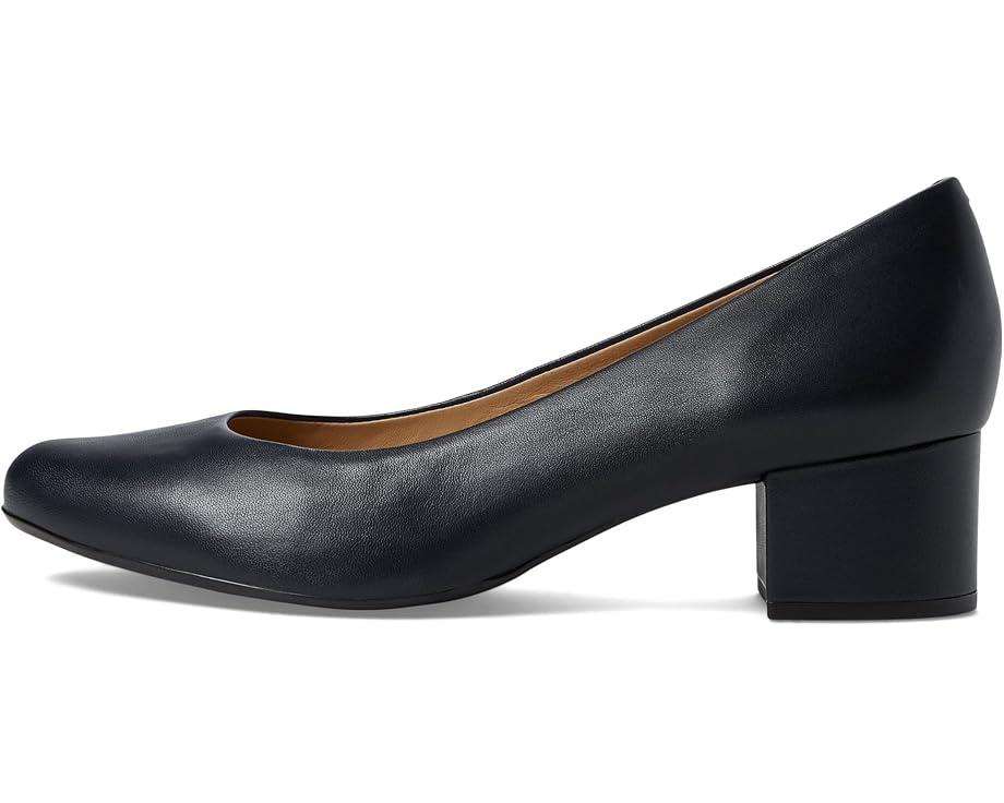 Women's Marc Joseph New York Broad Street Pump Product Image