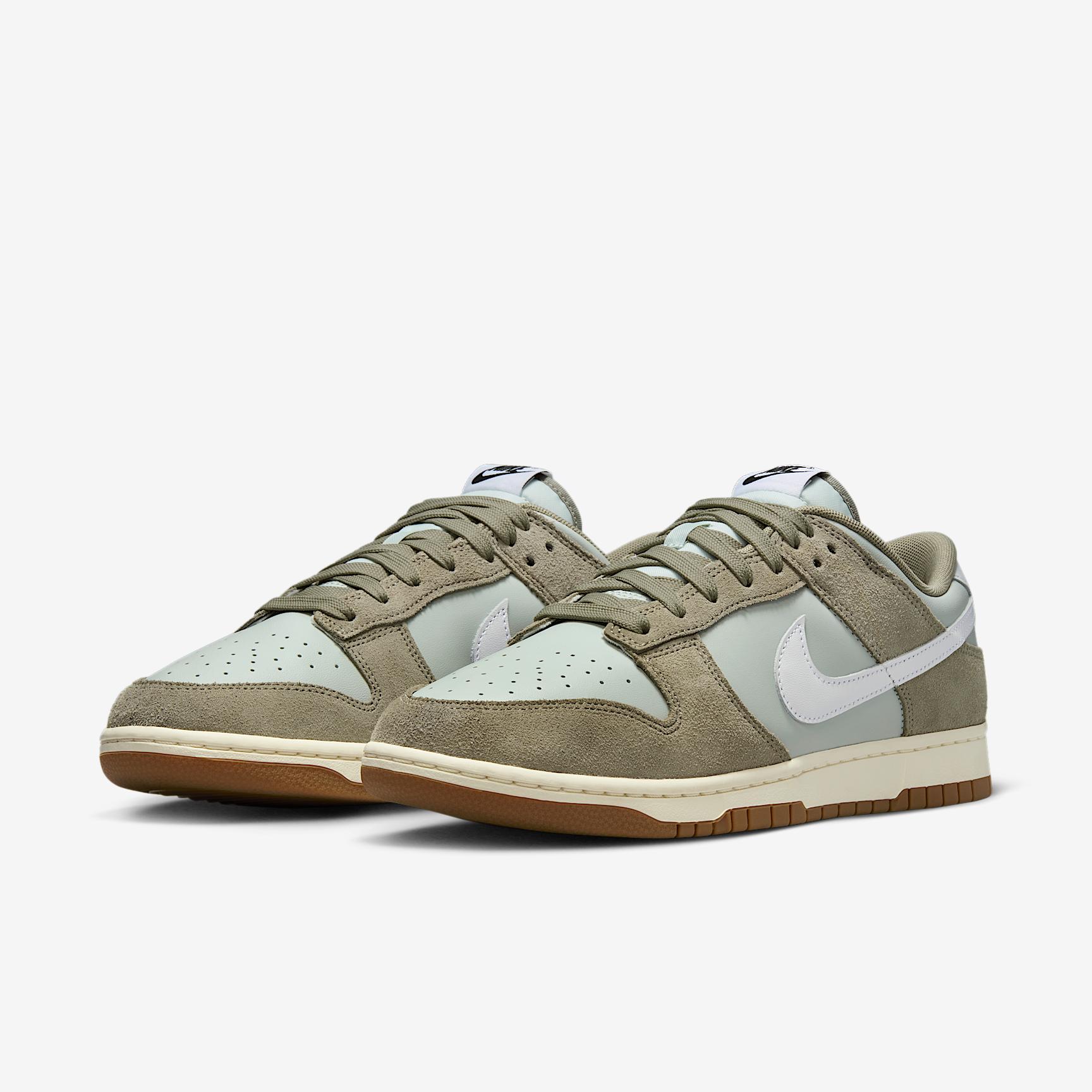 Nike Mens Dunk Low Retro SE Shoes | IB6399-002 Product Image