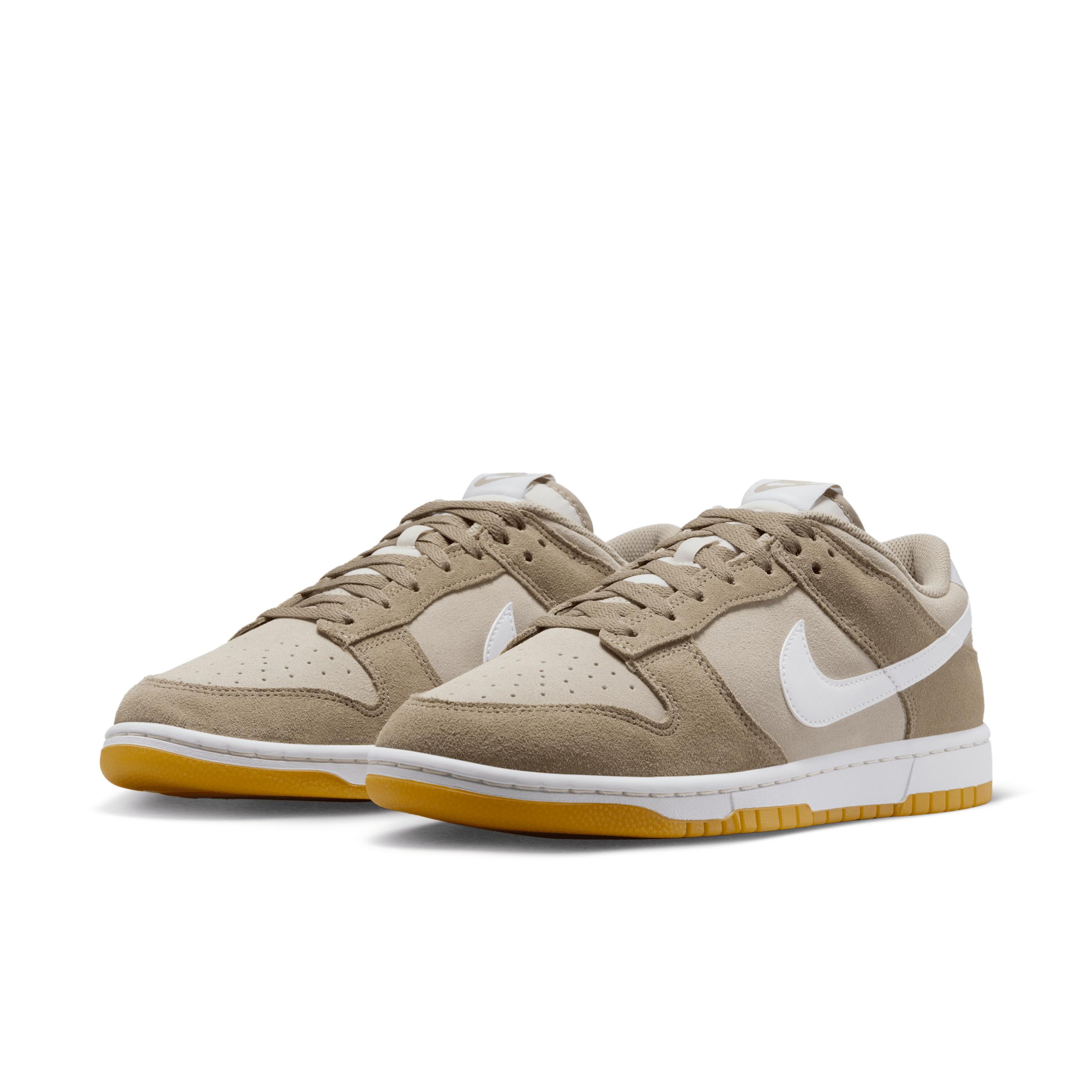 Nike Men's Dunk Low Retro SE Shoes Product Image
