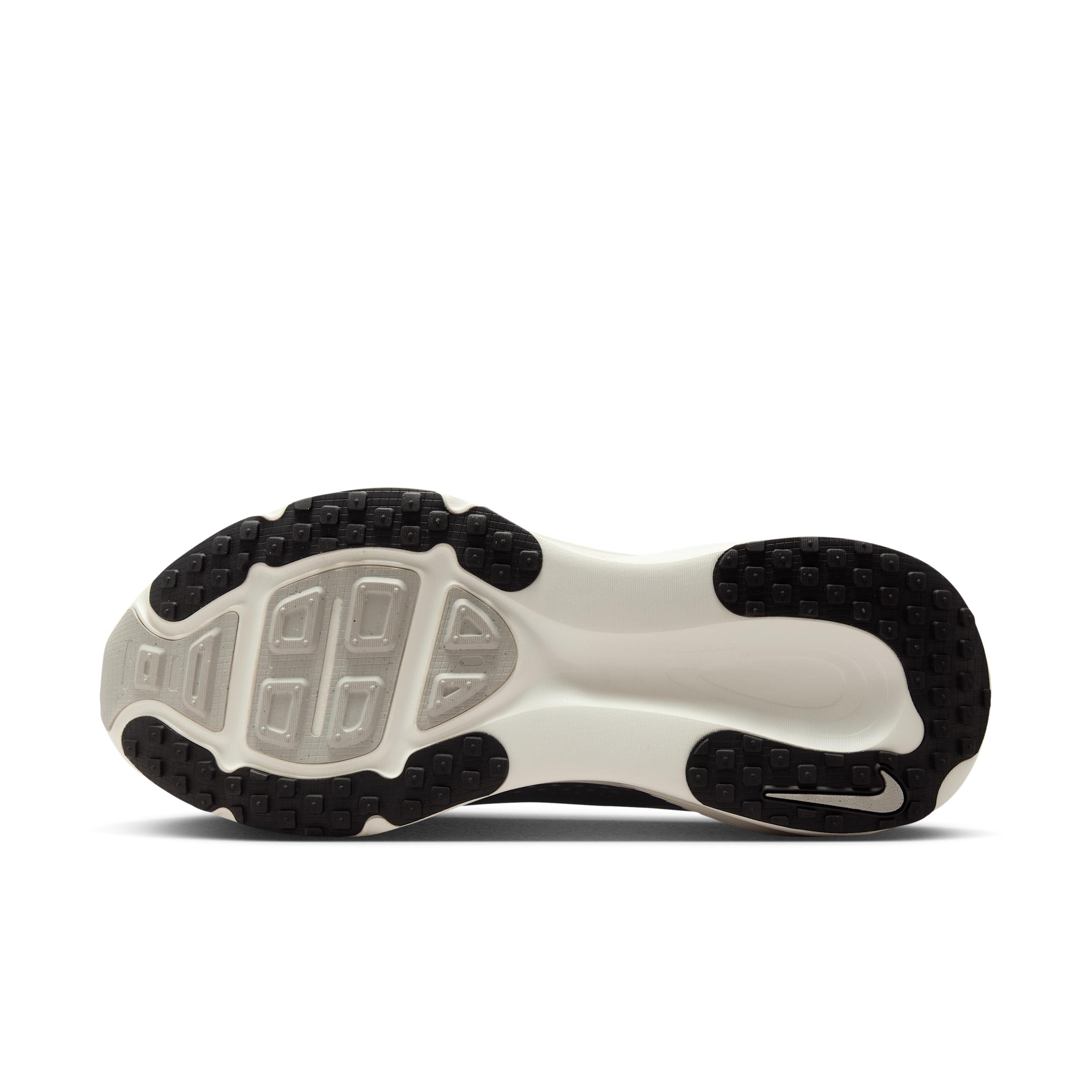 Nike Men's Vomero 18 Road Running Shoes (Extra Wide) Product Image