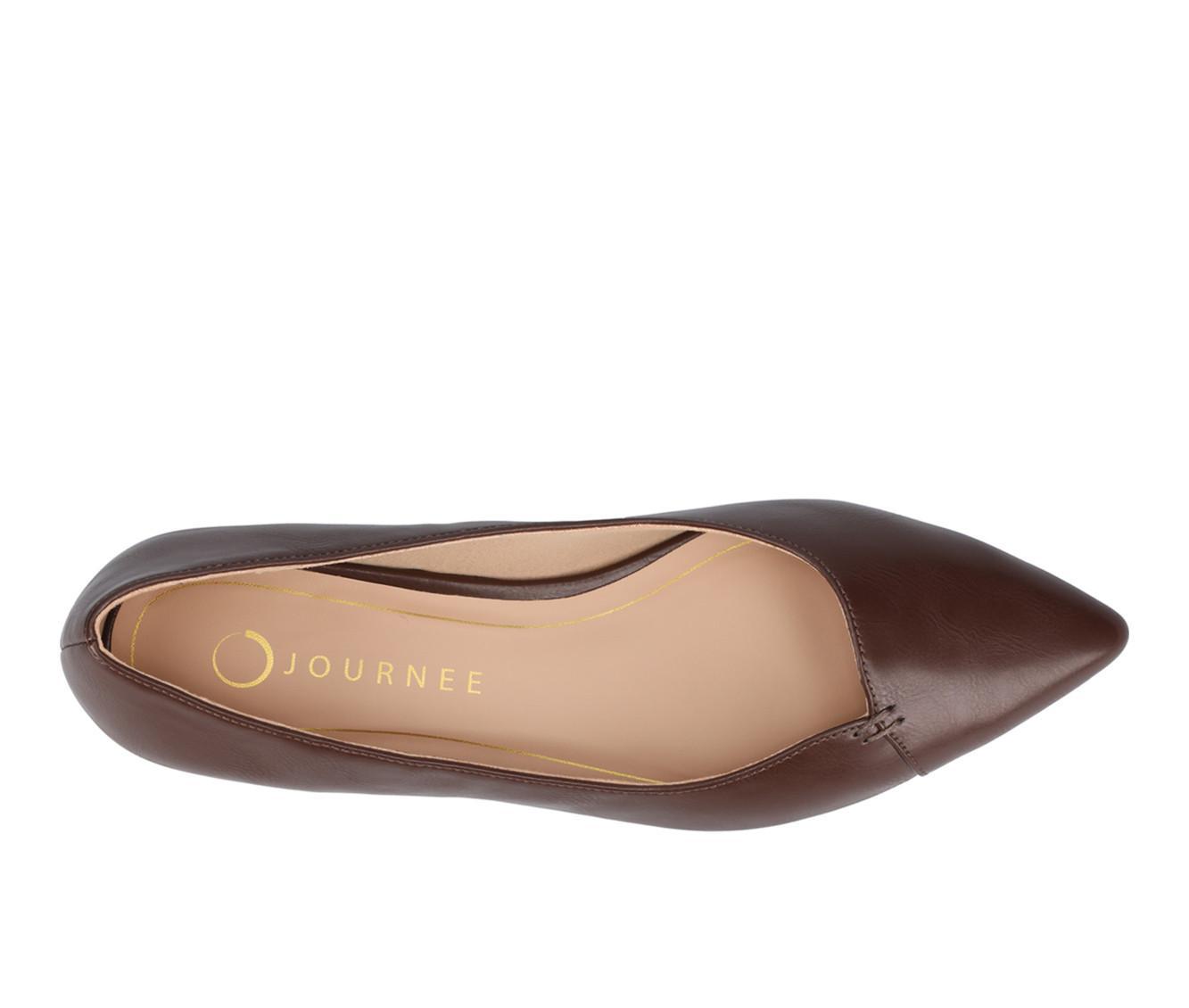 Women's Journee Collection Carmin Flats Product Image
