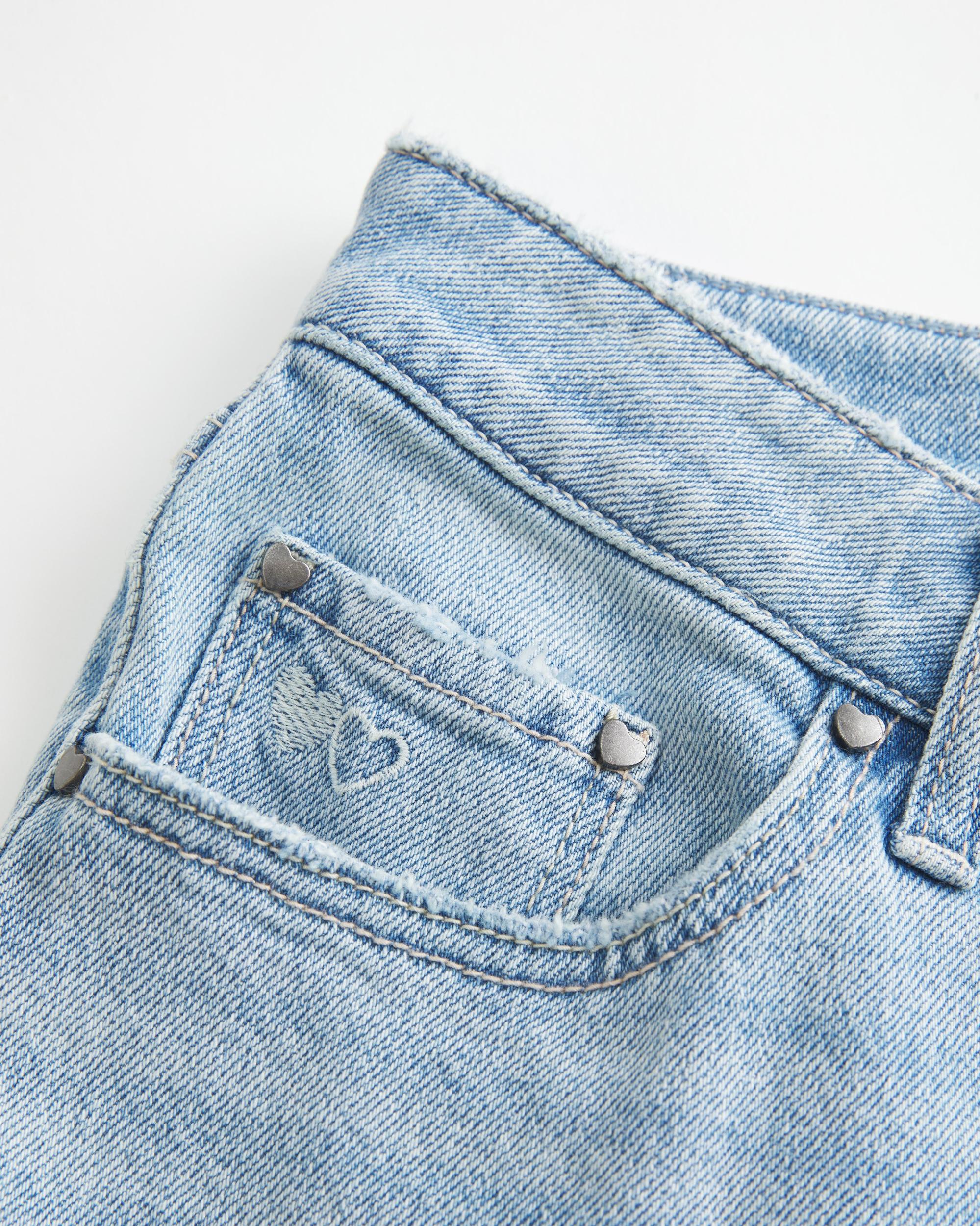 Low-Rise Light Wash Heart Embroidered Straight Jeans Product Image