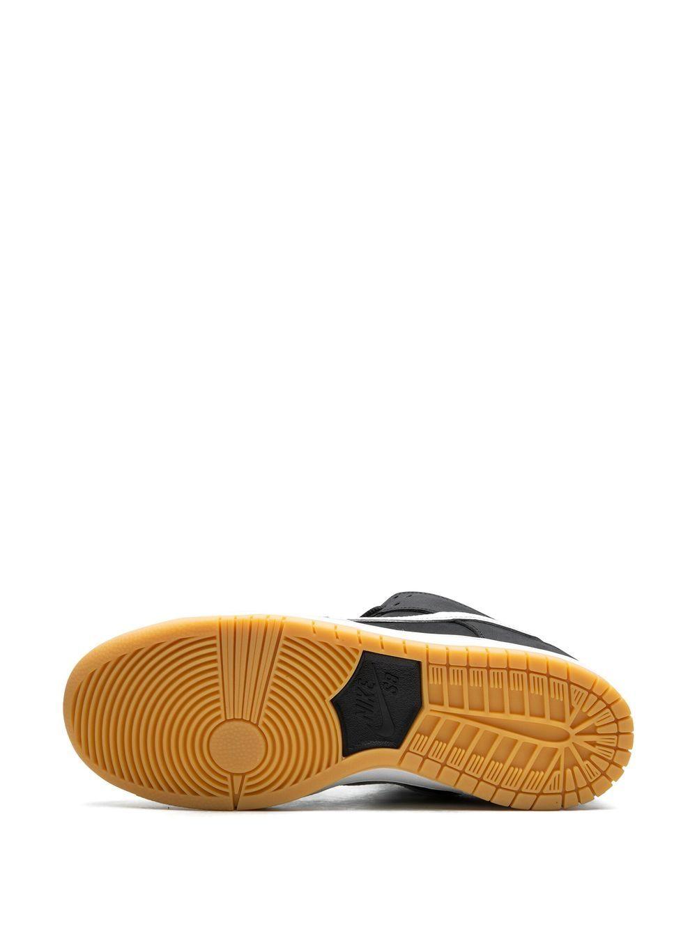 SB Dunk Low Pro "Black Gum" sneakers Product Image