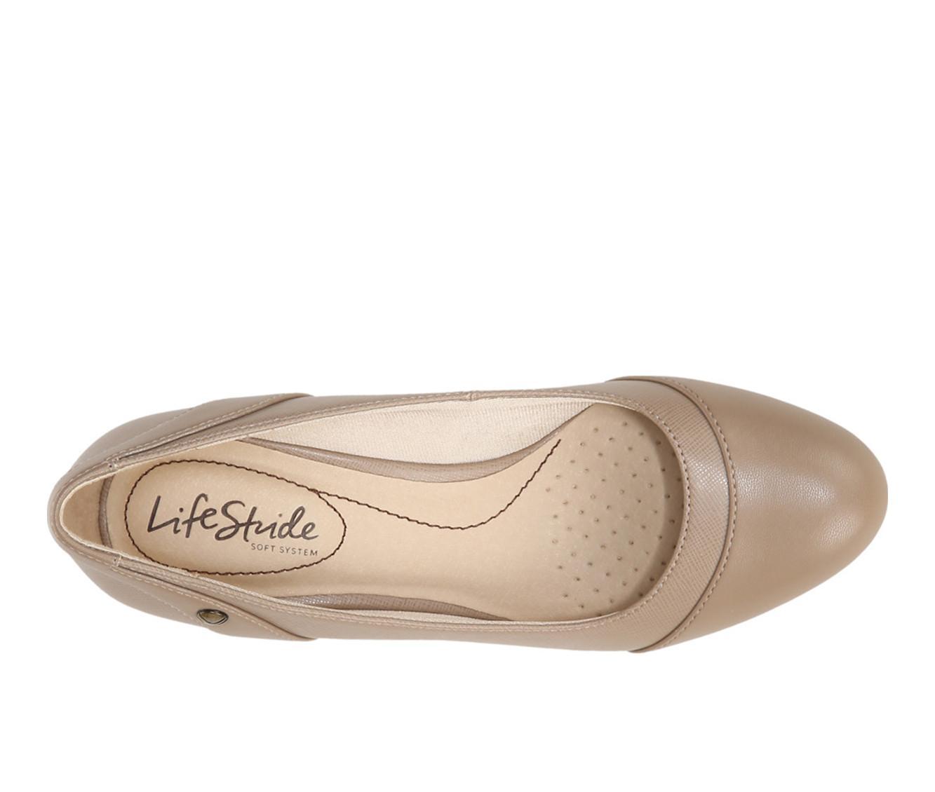 Women's LifeStride Dreams Pumps Product Image