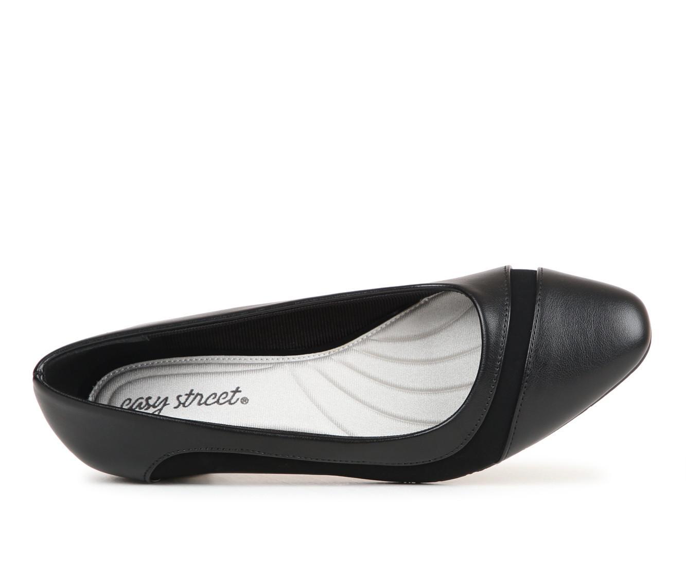 Women's Easy Street Dez Pumps Product Image