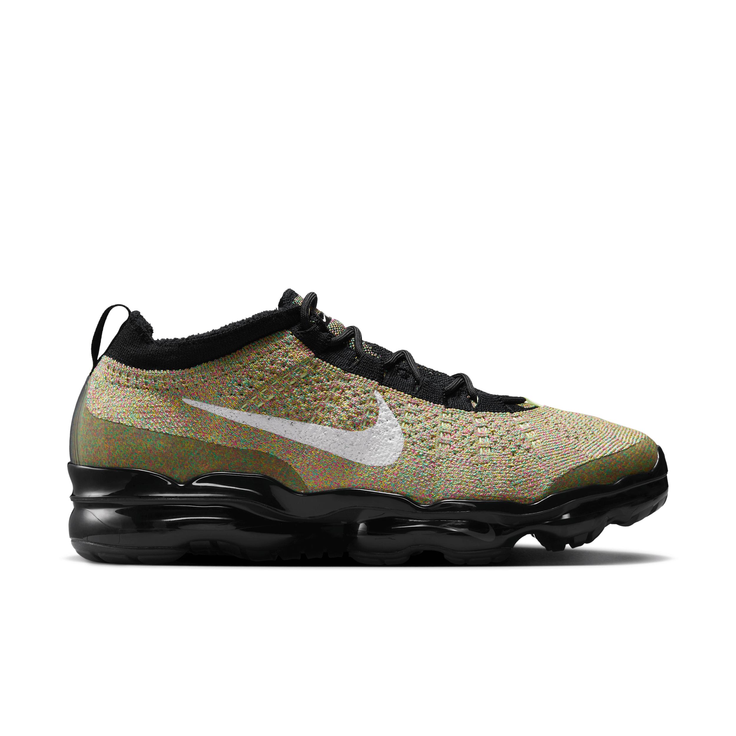 Nike Men's Air VaporMax 2023 Flyknit Shoes Product Image