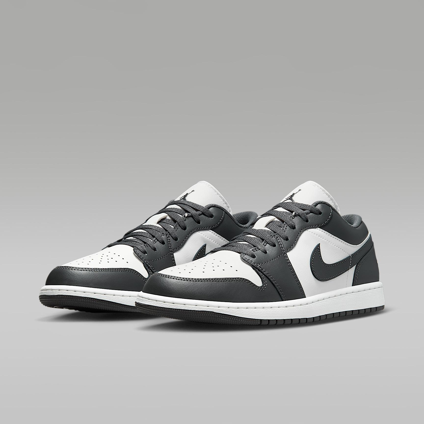 Air Jordan 1 Low Men's Shoes Product Image