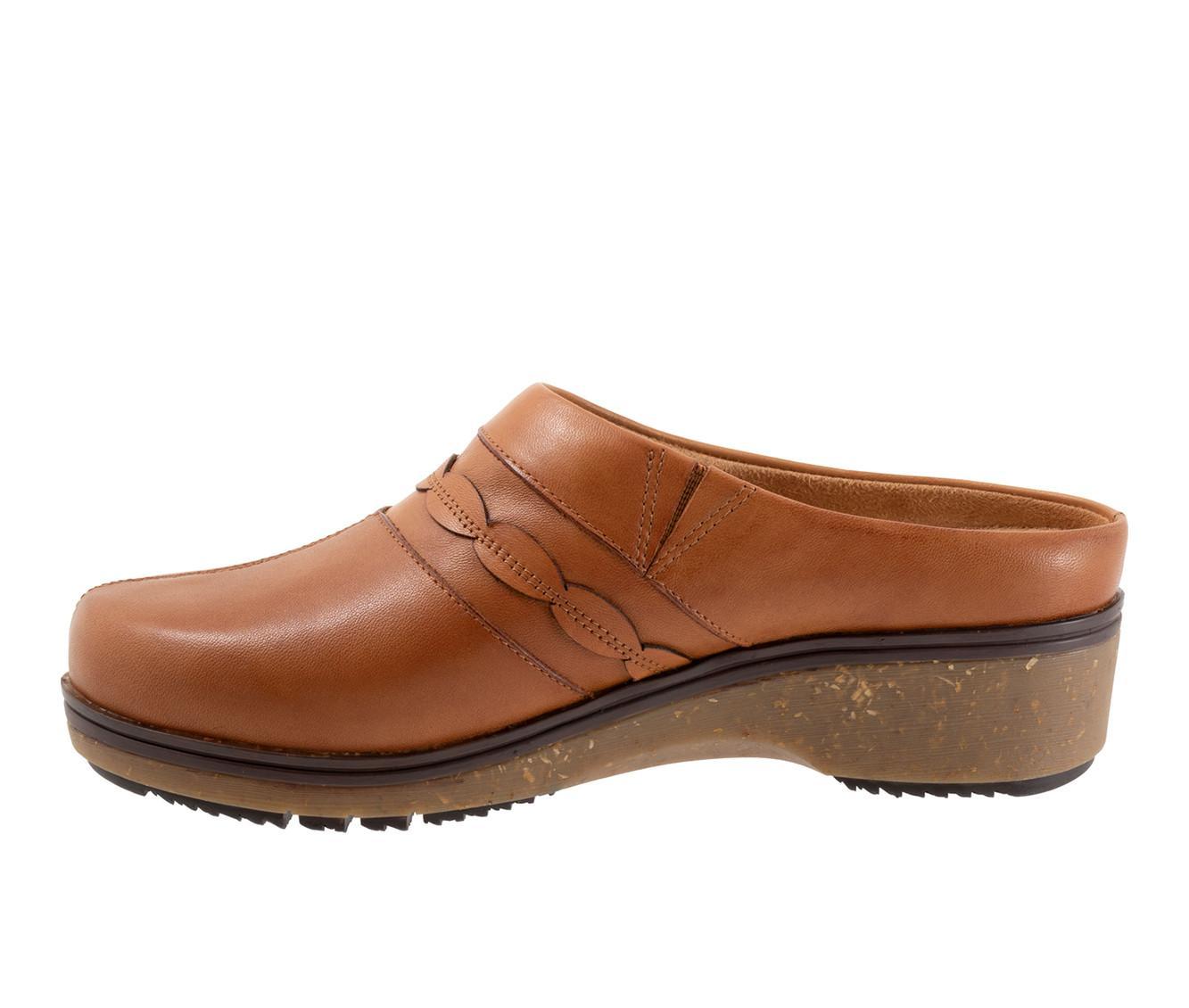 Women's Softwalk Amber 3.0 Clogs Product Image