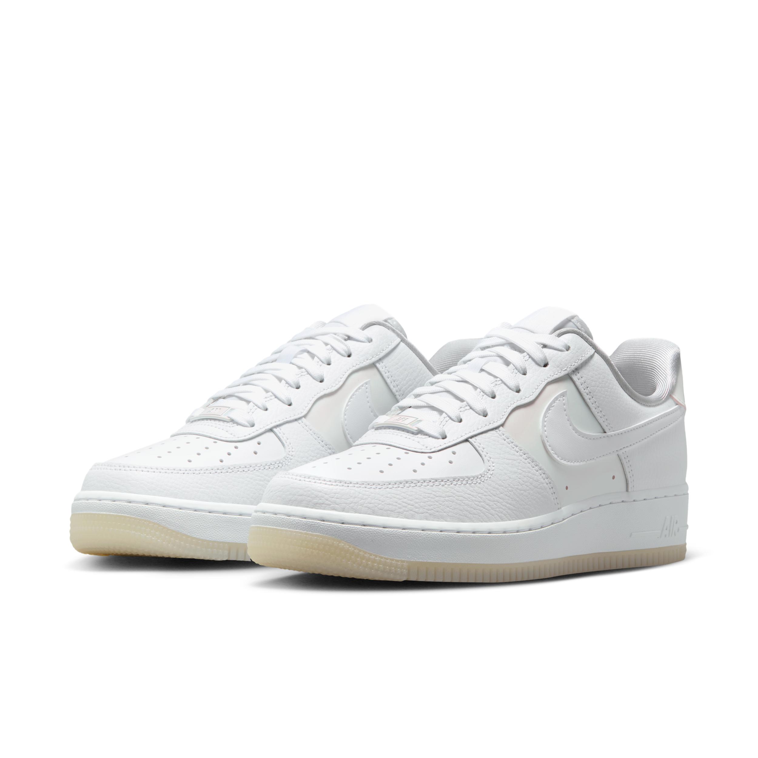 Nike Womens Air Force 1 07 Shoes | IH3204-100 Product Image