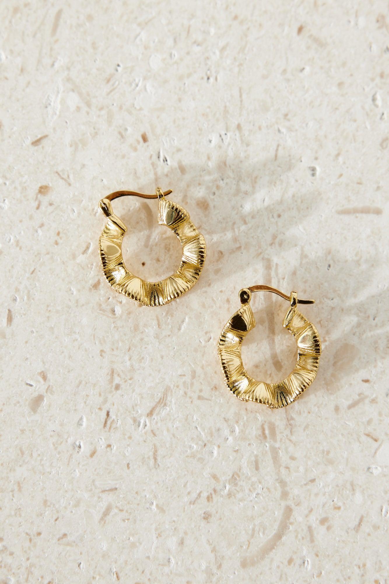 Magic Coral Earrings Gold Product Image