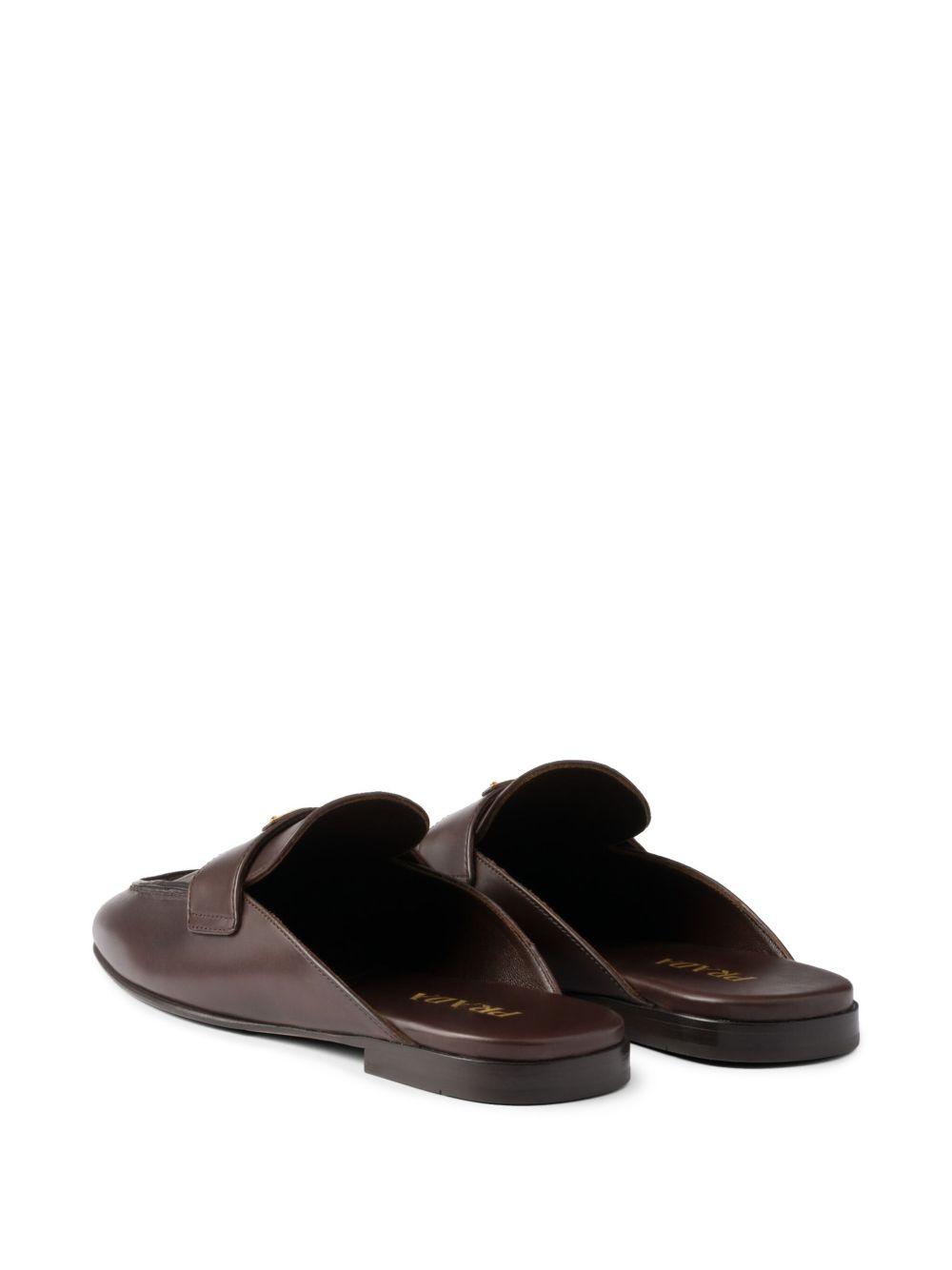 leather slippers Product Image