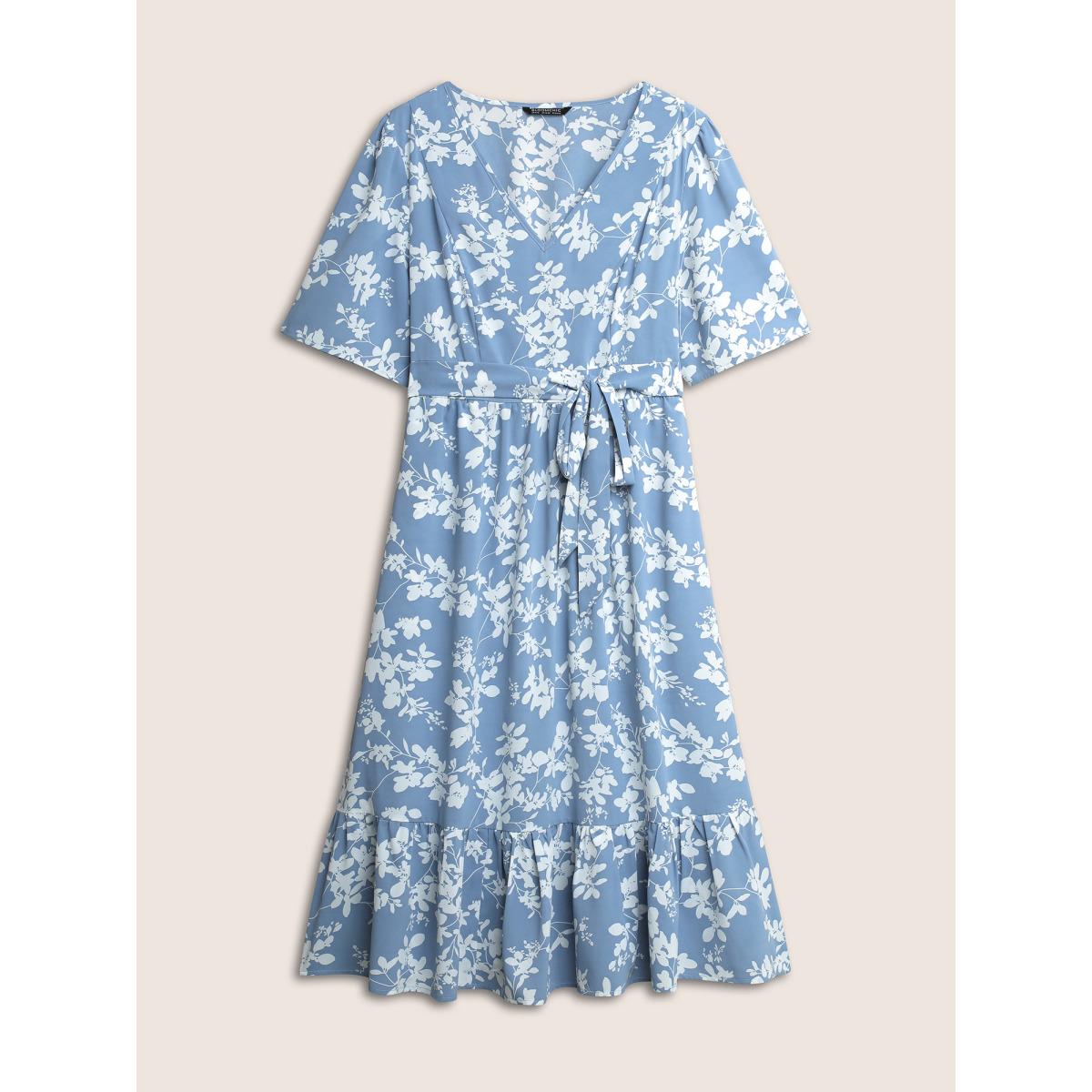Plus Size Silhouette Floral Print Patchwork Elastic Waist Dress LightBlue Women Elegant Non V-neck Short sleeve Curvy Midi Dress BloomChic 18-20/2X Product Image