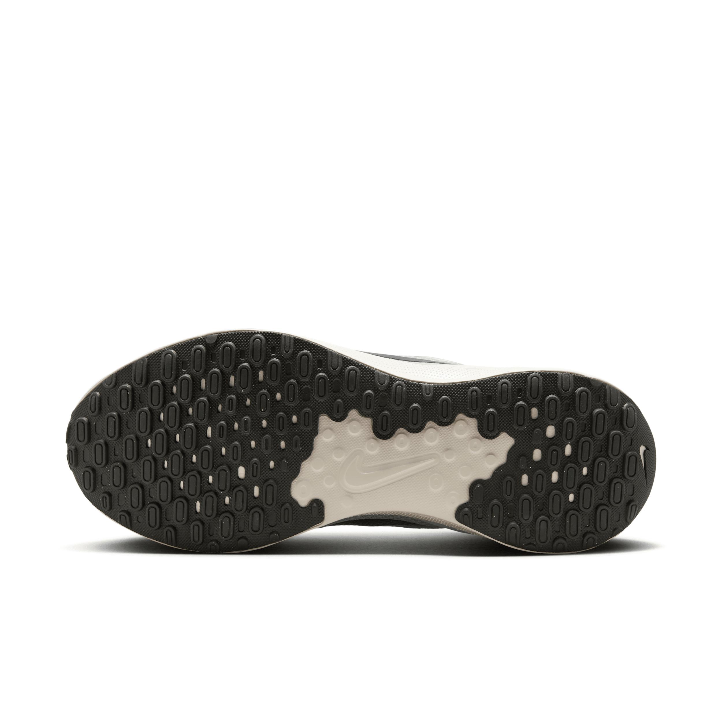 Nike Men's Revolution 7 EasyOn Road Running Shoes Product Image