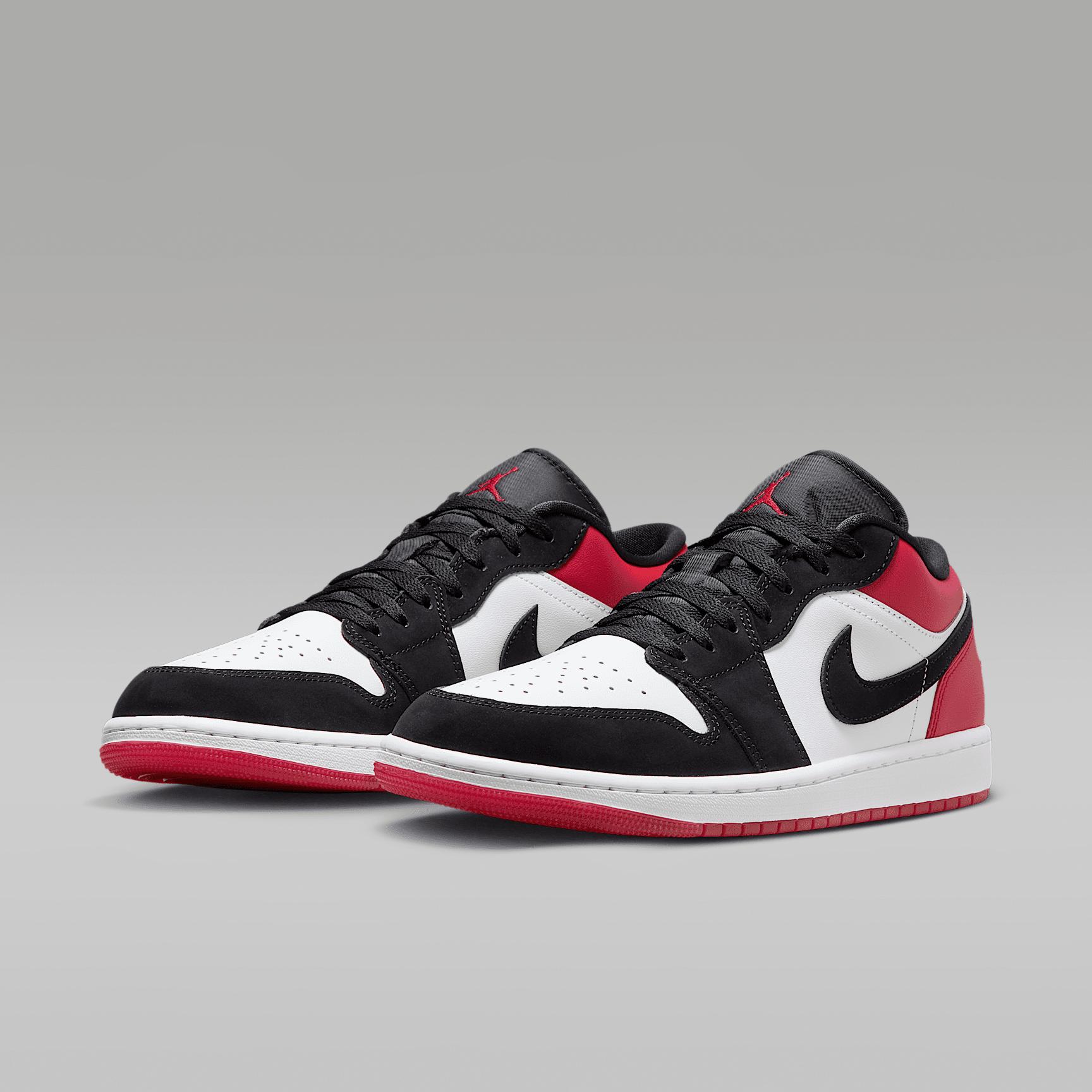 Jordan Mens Air Retro 1 Low SE Casual Shoes Product Image
