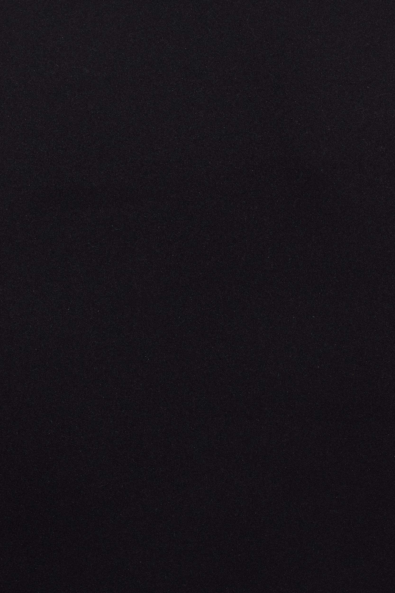 Sleek Sweetheart T-Shirt Product Image