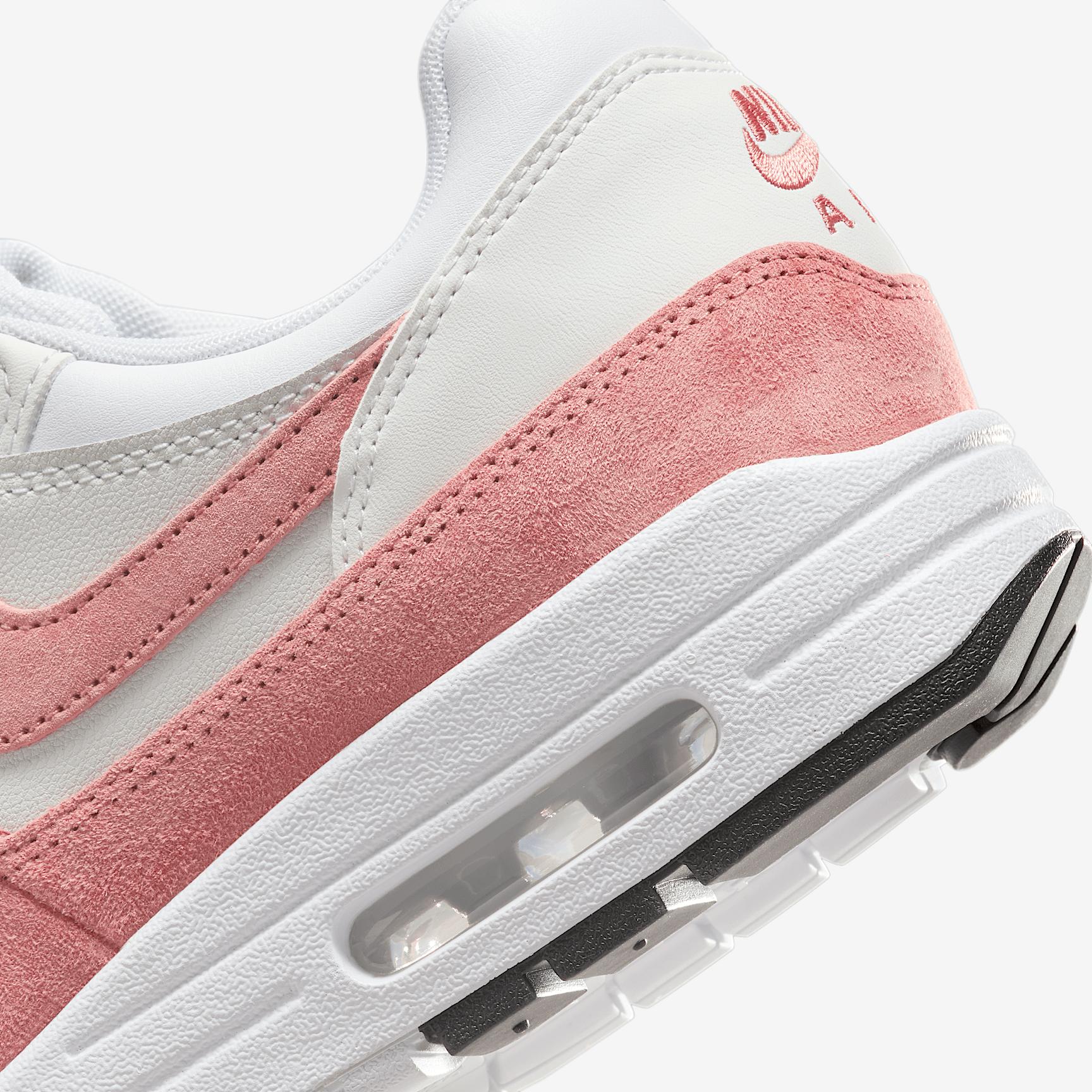 Womens Nike Air Max 1 87 Casual Shoes Product Image