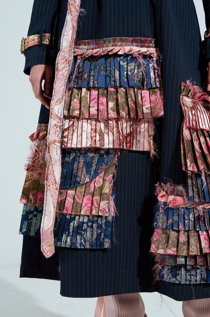 MAKE AN ENTRANCE PATCHWORK TRENCH Product Image