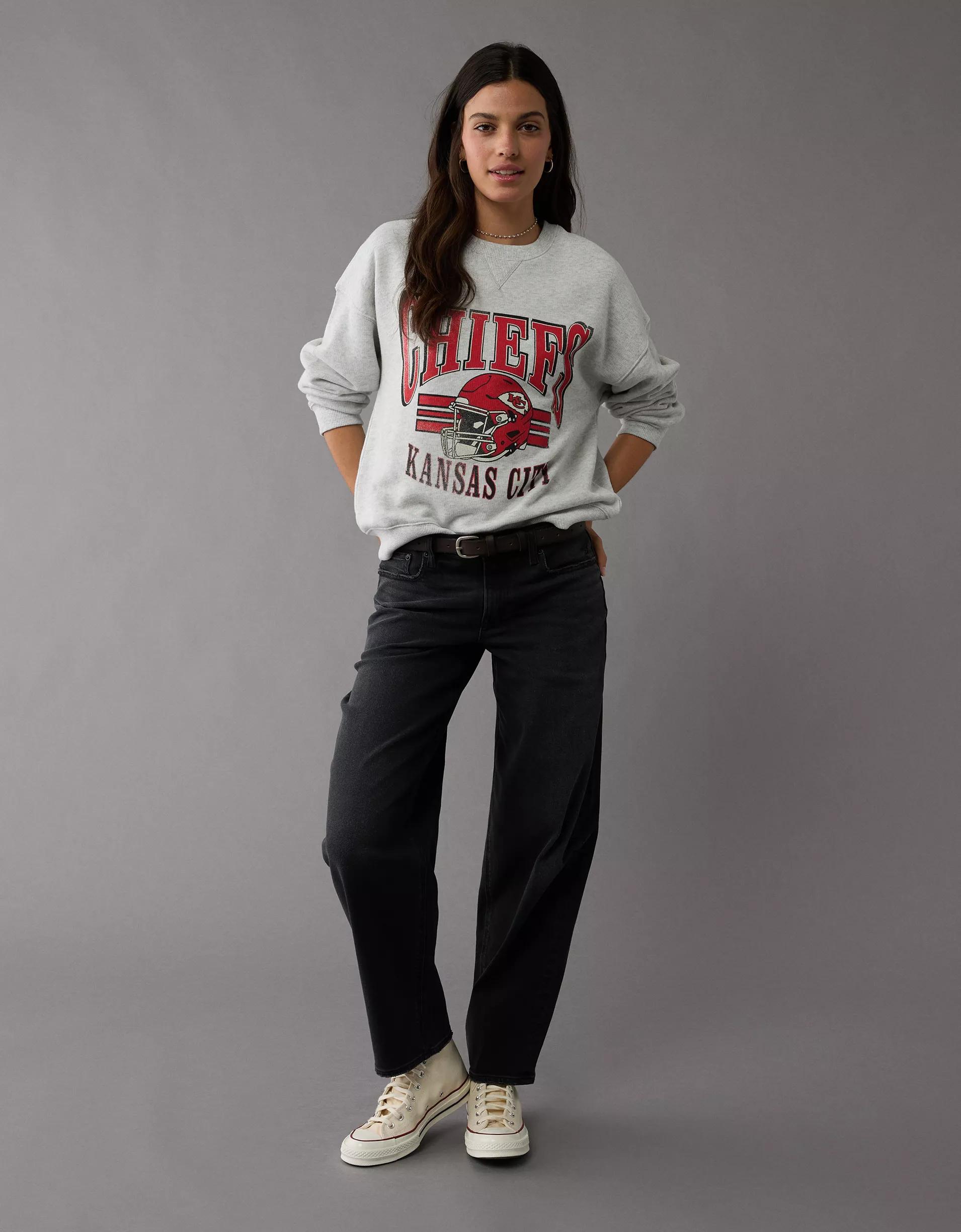 AE NFL Kansas City Chiefs Crew Neck Sweatshirt Product Image