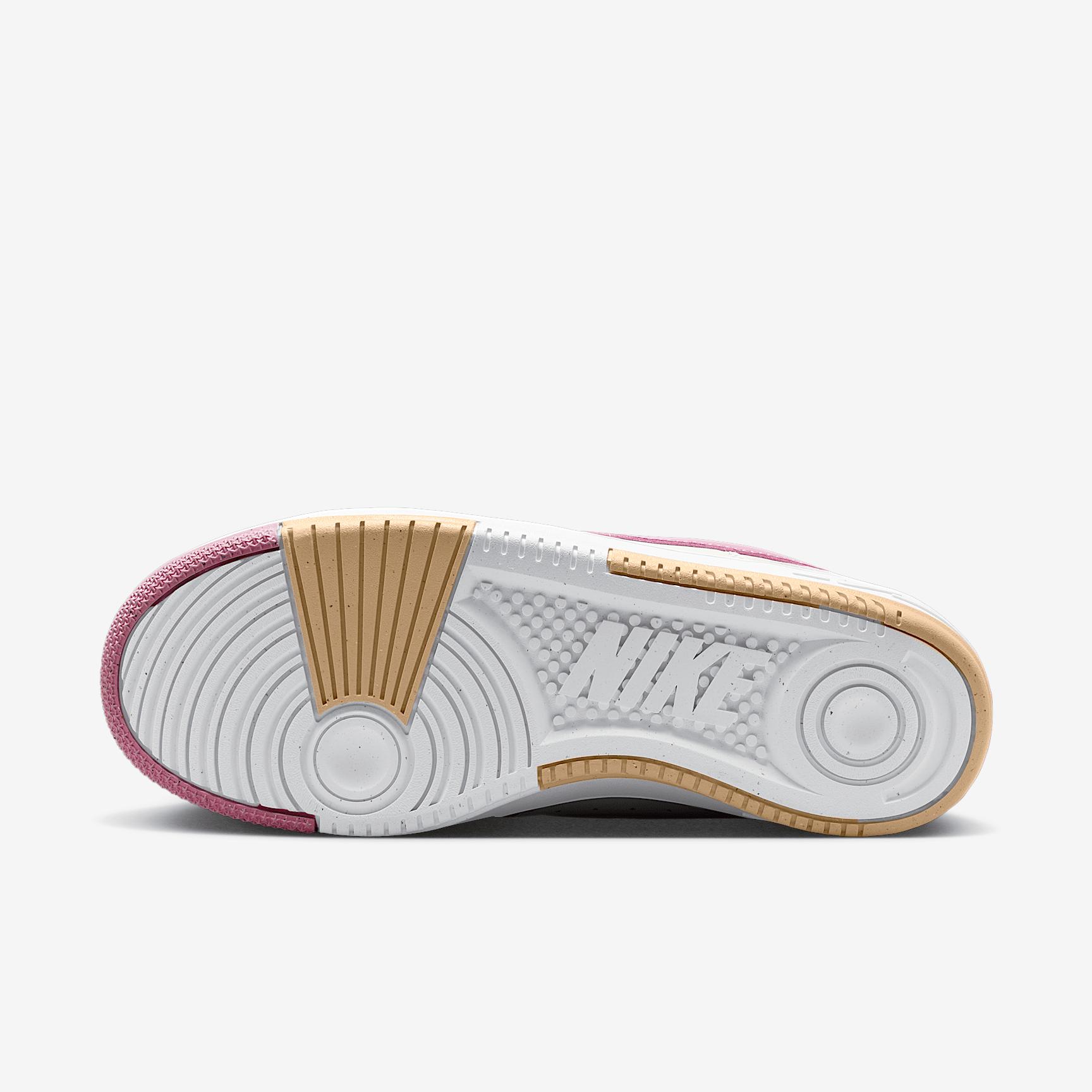 Nike Women's Gamma Force Shoes Product Image