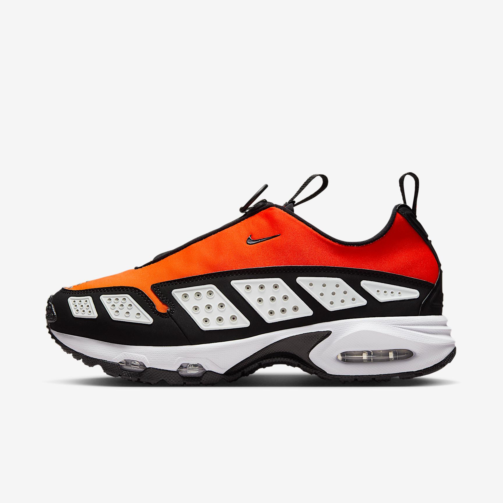Nike Women's Air Max SNDR Shoes Product Image