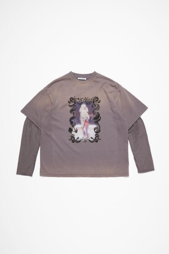 Layered print t-shirt Product Image