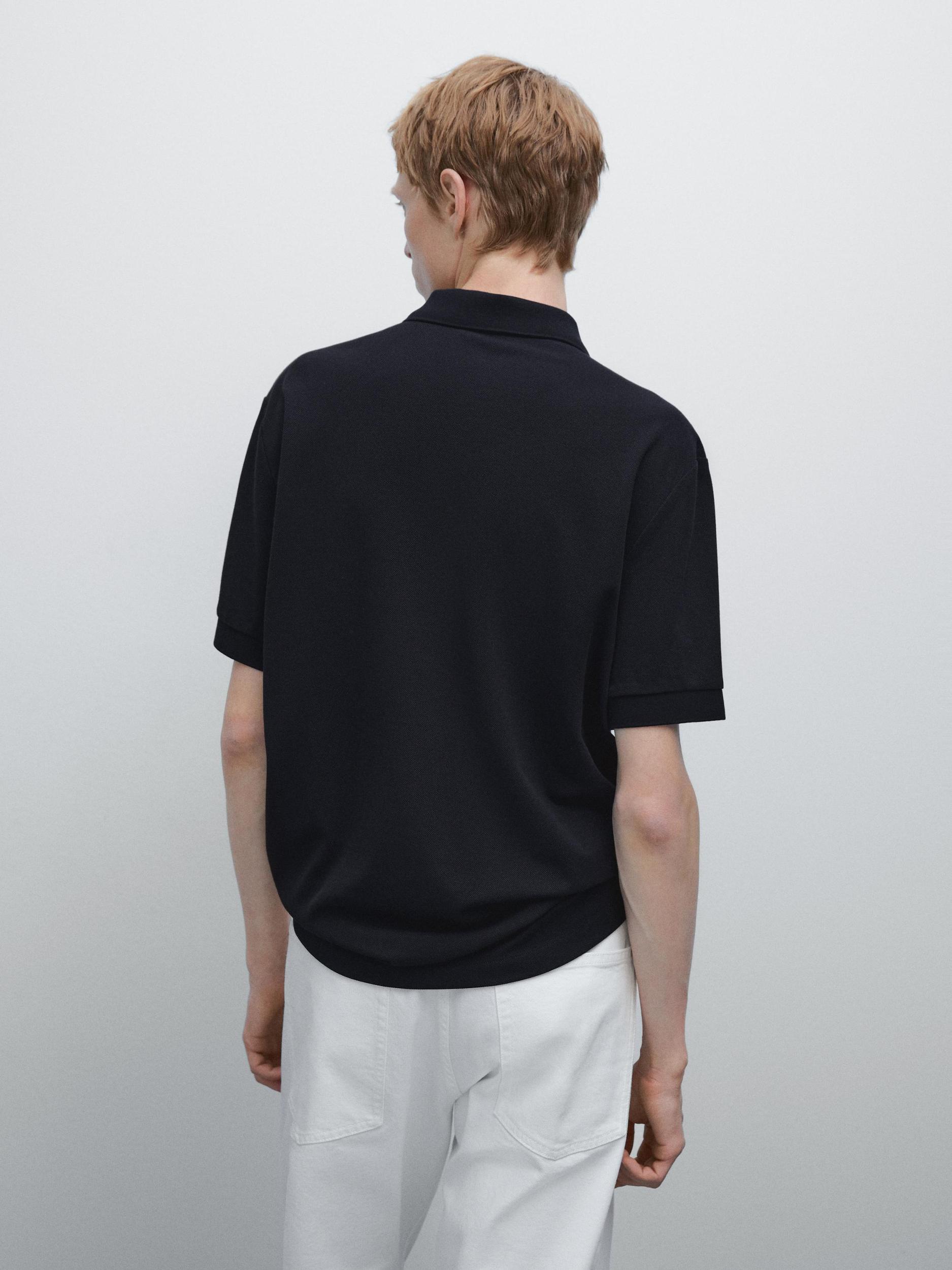 Short sleeve micro-textured polo shirt Product Image