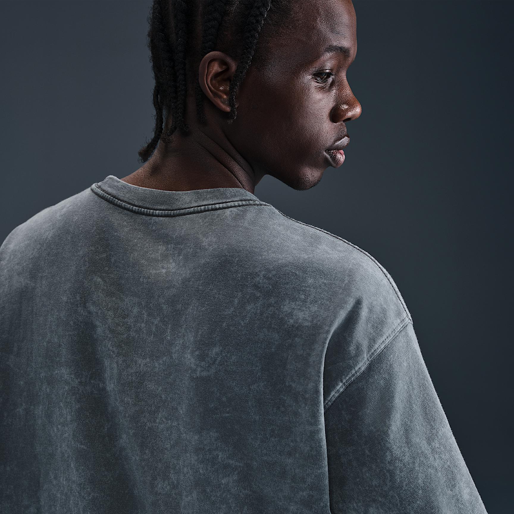 Nike Men's Basketball T-Shirt Product Image