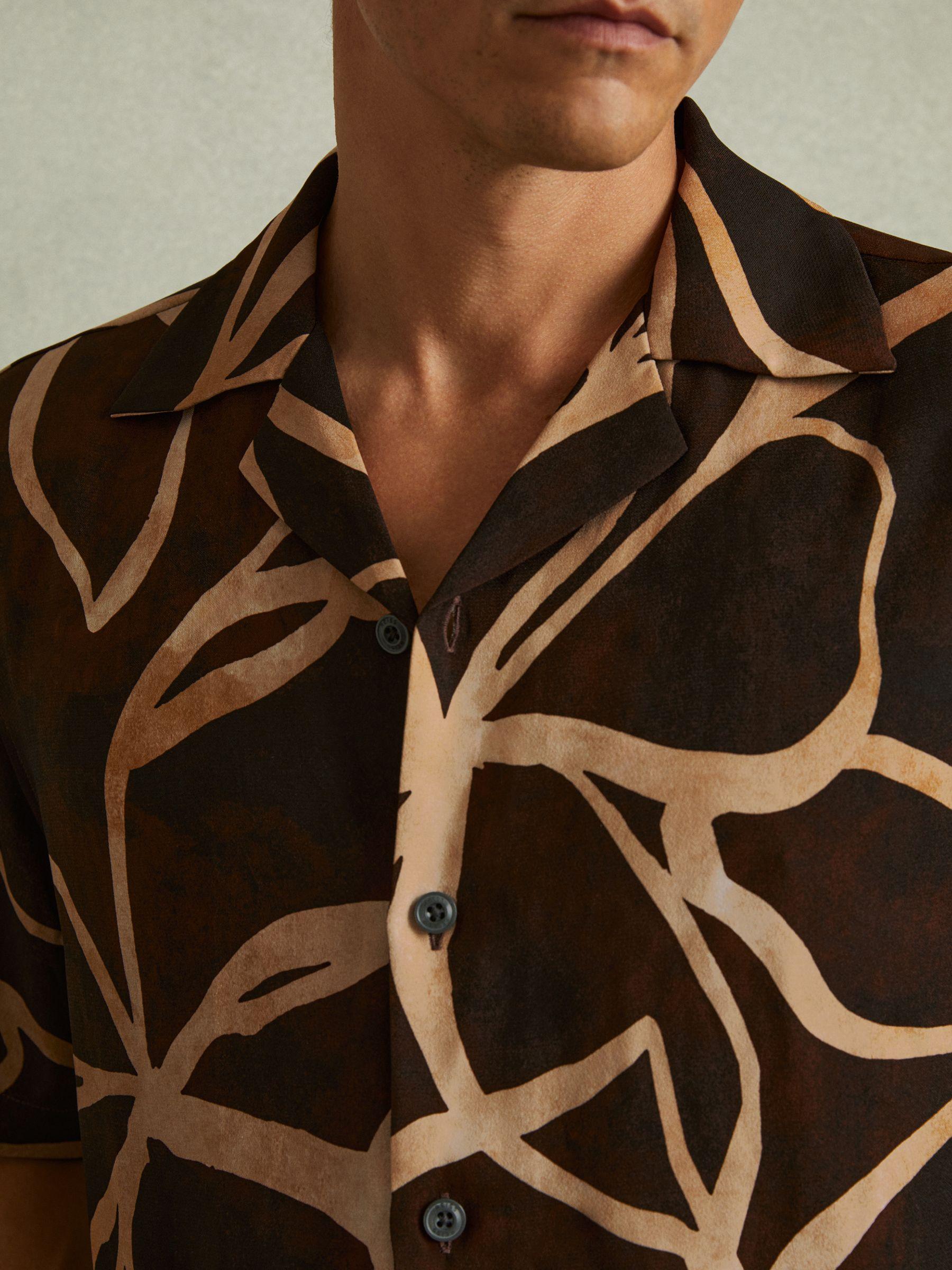 Relaxed Printed Cuban Collar Shirt in Brown/Off White Product Image