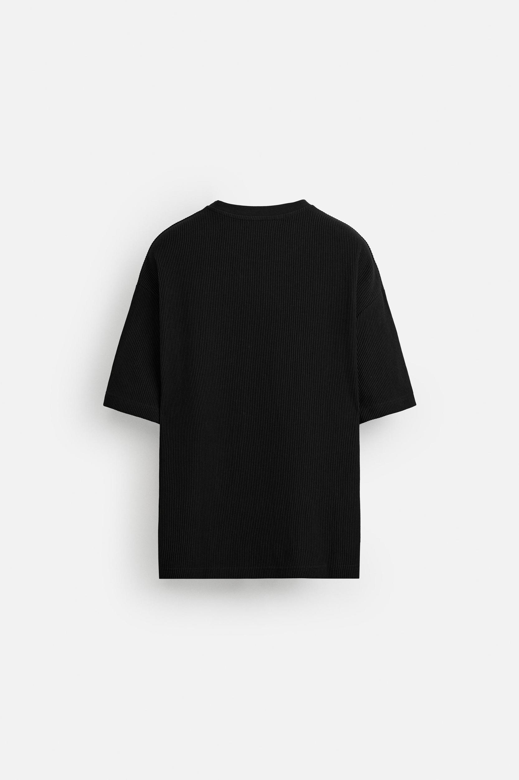 VERTICAL TEXTURED T-SHIRT Product Image