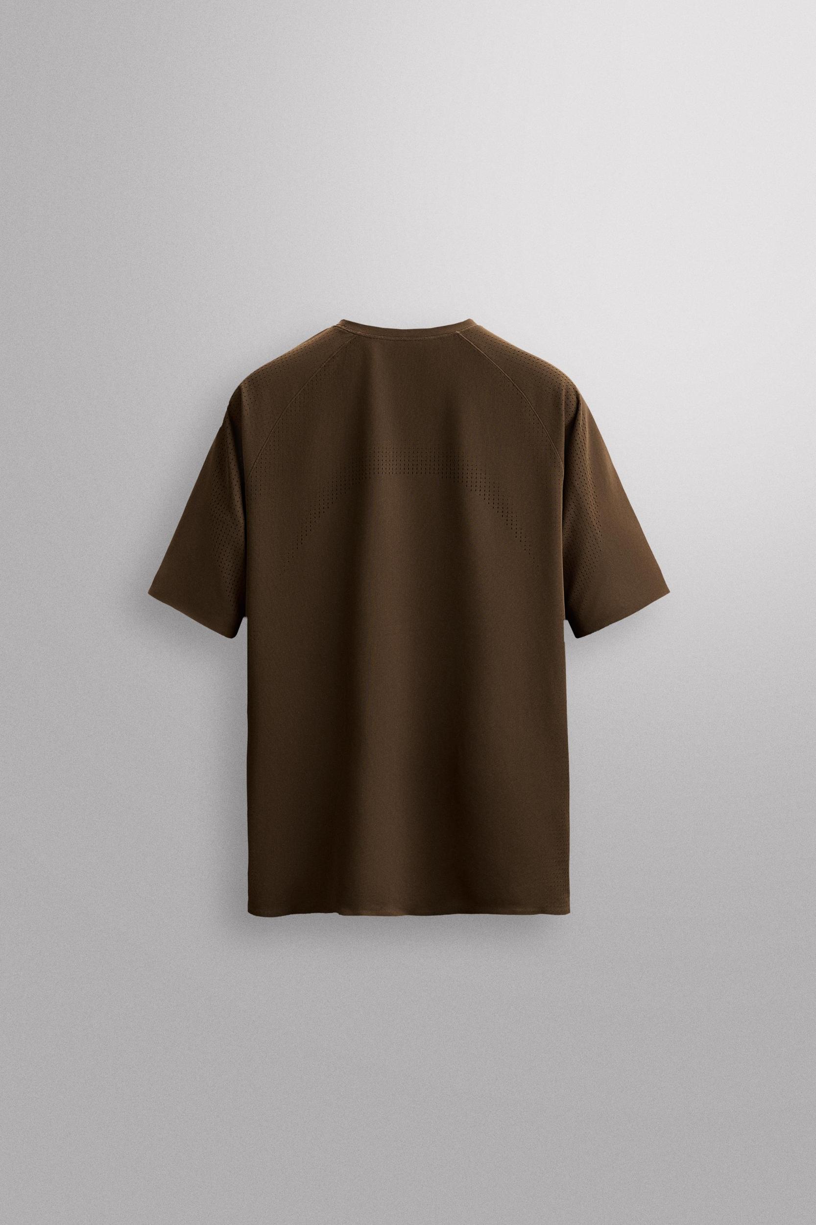 OPEN KNIT STRUCTURE T-SHIRT Product Image