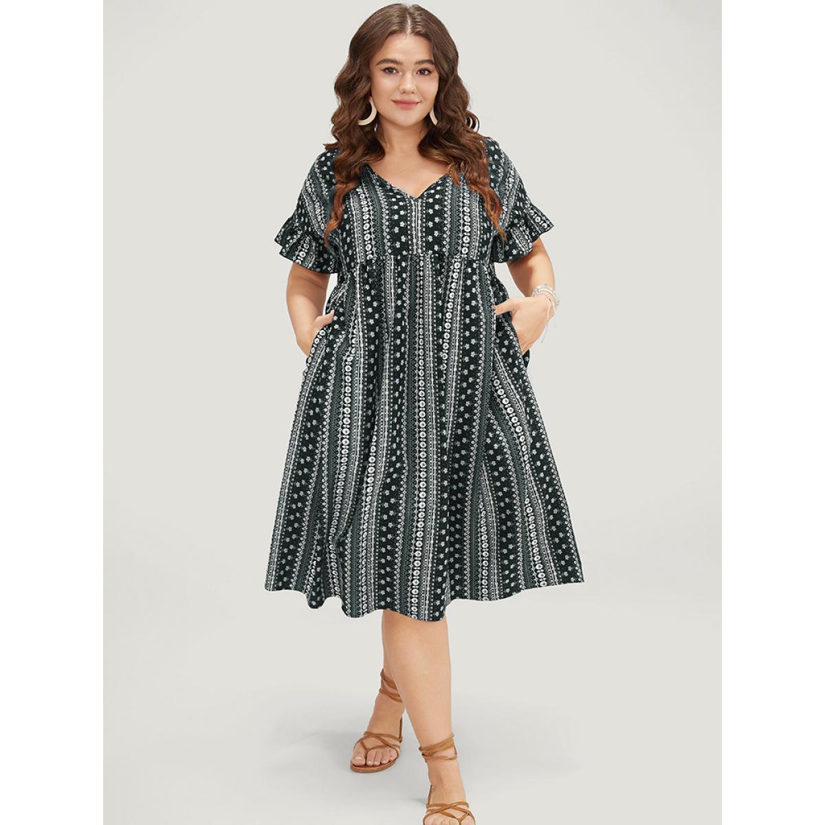 Plus Size Bandana Print Pocket V Neck Ruffle Sleeve Dress Black Women Vacation Printed V-neck Short sleeve Curvy Midi Dress BloomChic 18-20/2X Product Image