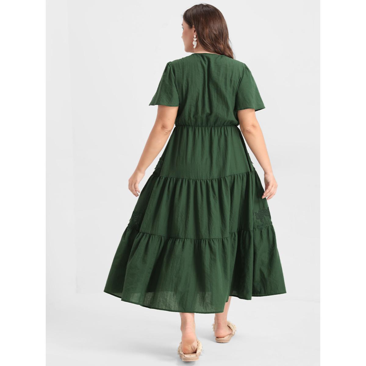 Plus Size Floral Ruffled Patchwork Eyelet Lace V Neck Dress Green Women Elegant Patchwork V-neck Short sleeve Curvy Long Dress BloomChic 10/M Product Image