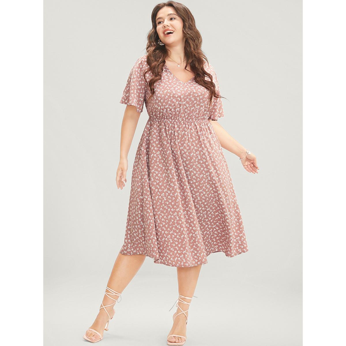 Plus Size Ditsy Floral Ruffles Pocket Elastic Waist V Neck Midi Dress DustyPink Women Elegant Elastic Waist V-neck Short sleeve Curvy Midi Dress BloomChic 12/L Product Image