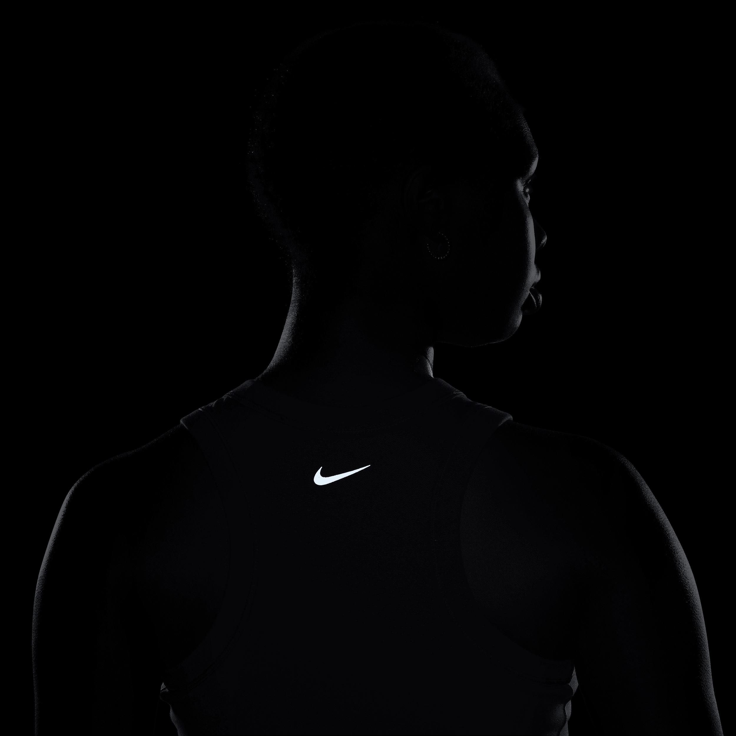 Nike Womens One Fitted Dri-FIT Cropped Tank Top | FN2806-478 Product Image