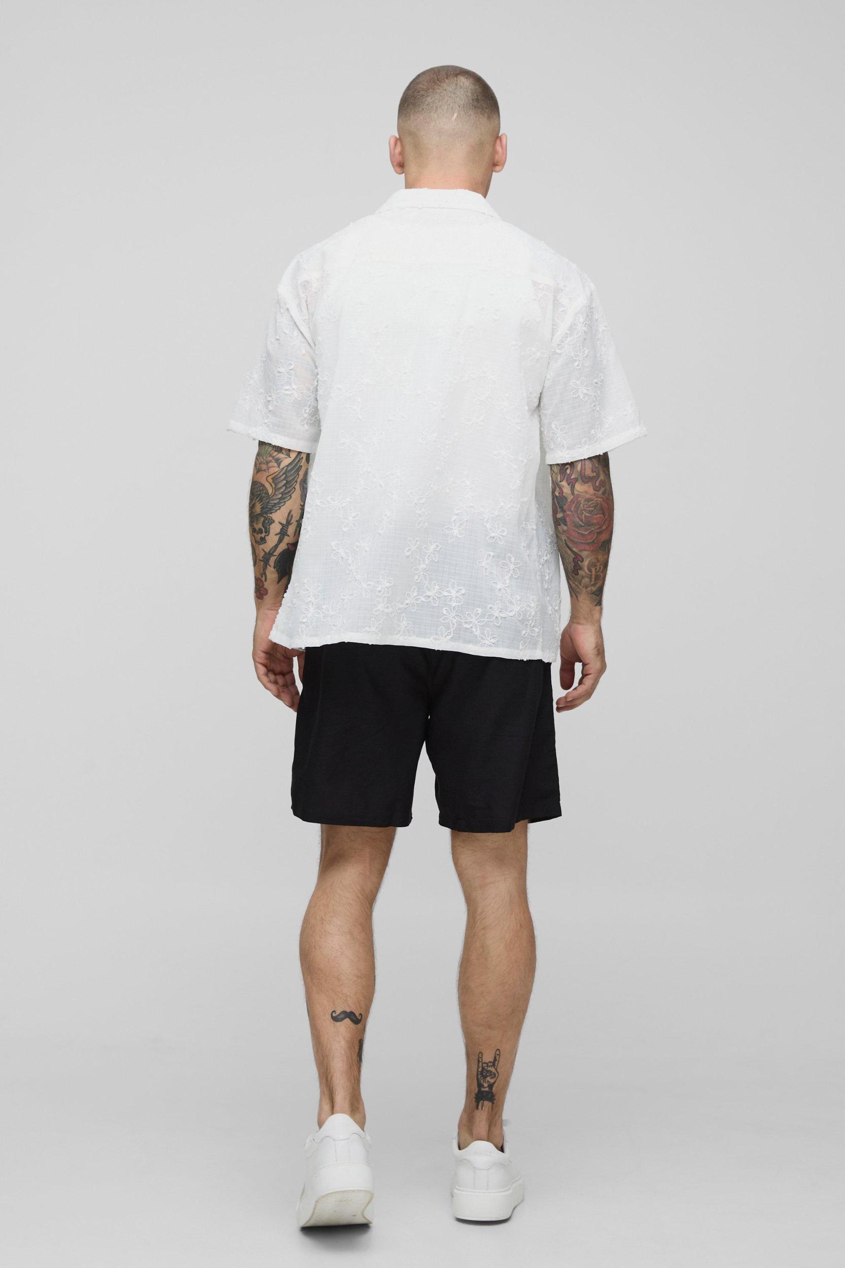 Elasticated Waist Relaxed Fit Mid Length Linen Blend Short | boohooMAN USA Product Image