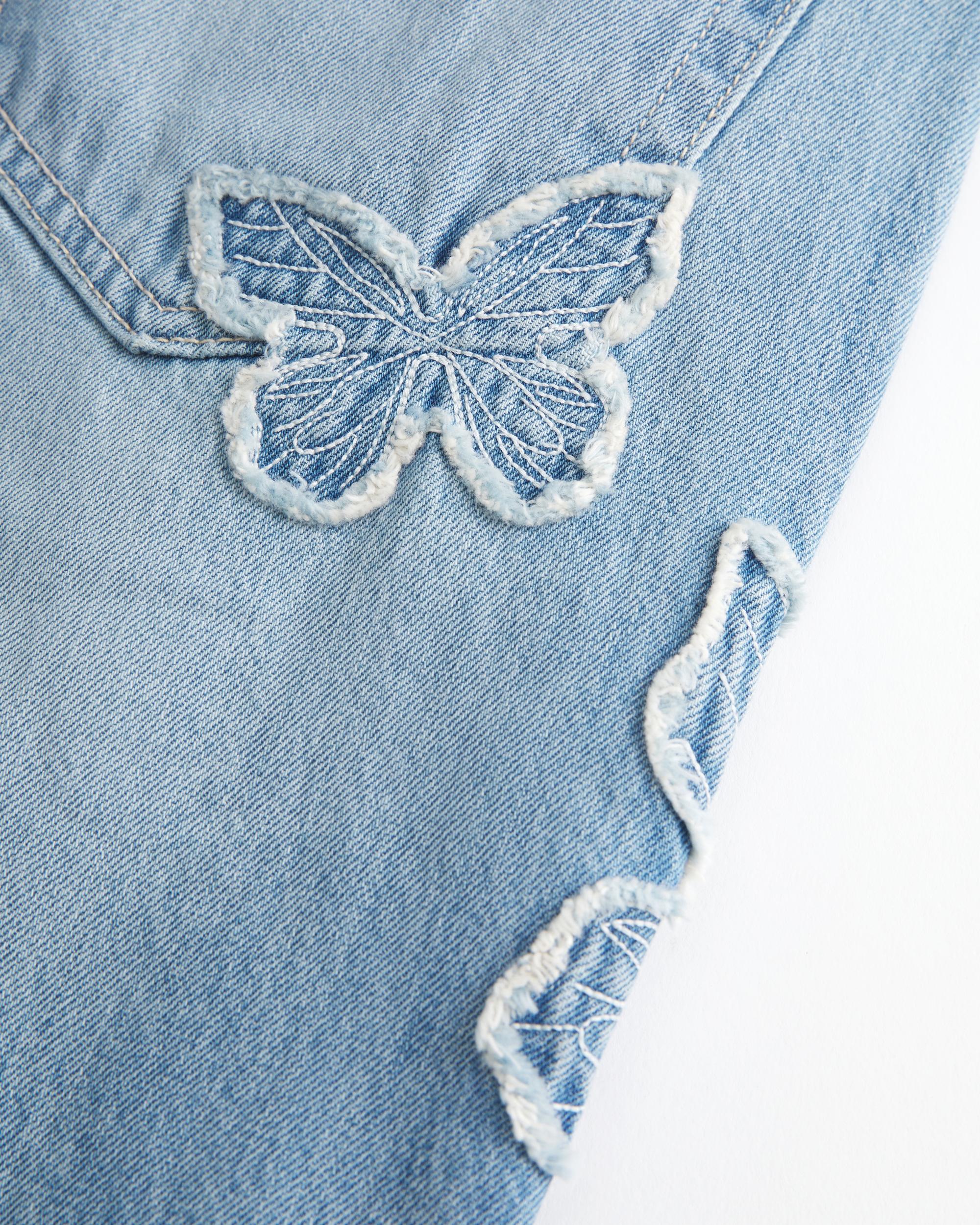 Low-Rise Light Wash Butterfly Applique Baggy Jeans Product Image
