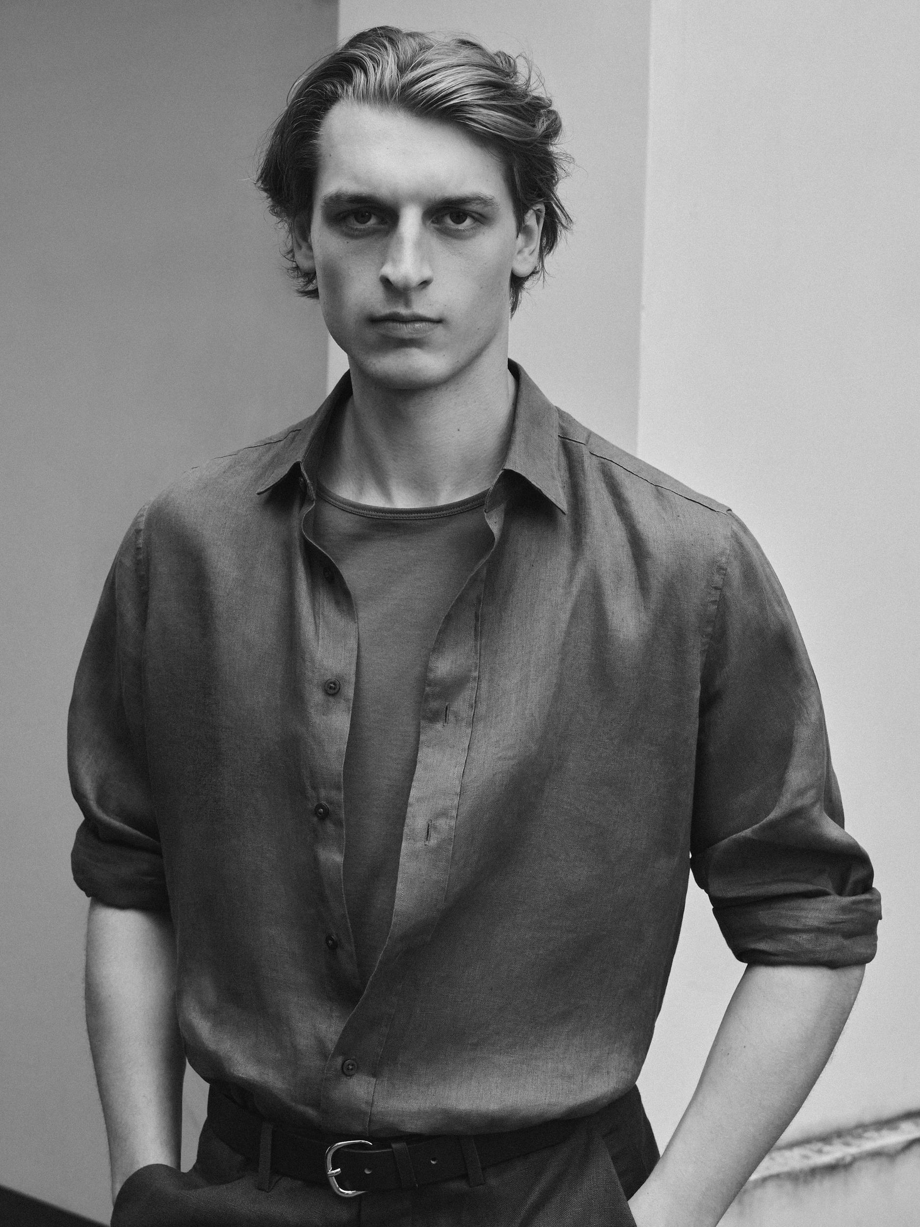 Slim fit shirt 100% linen Product Image