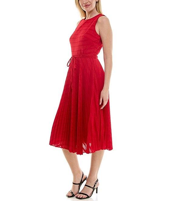 Moda Tara Crew Neck Sleeveless Pleated Fit and Flare Midi Dress Product Image