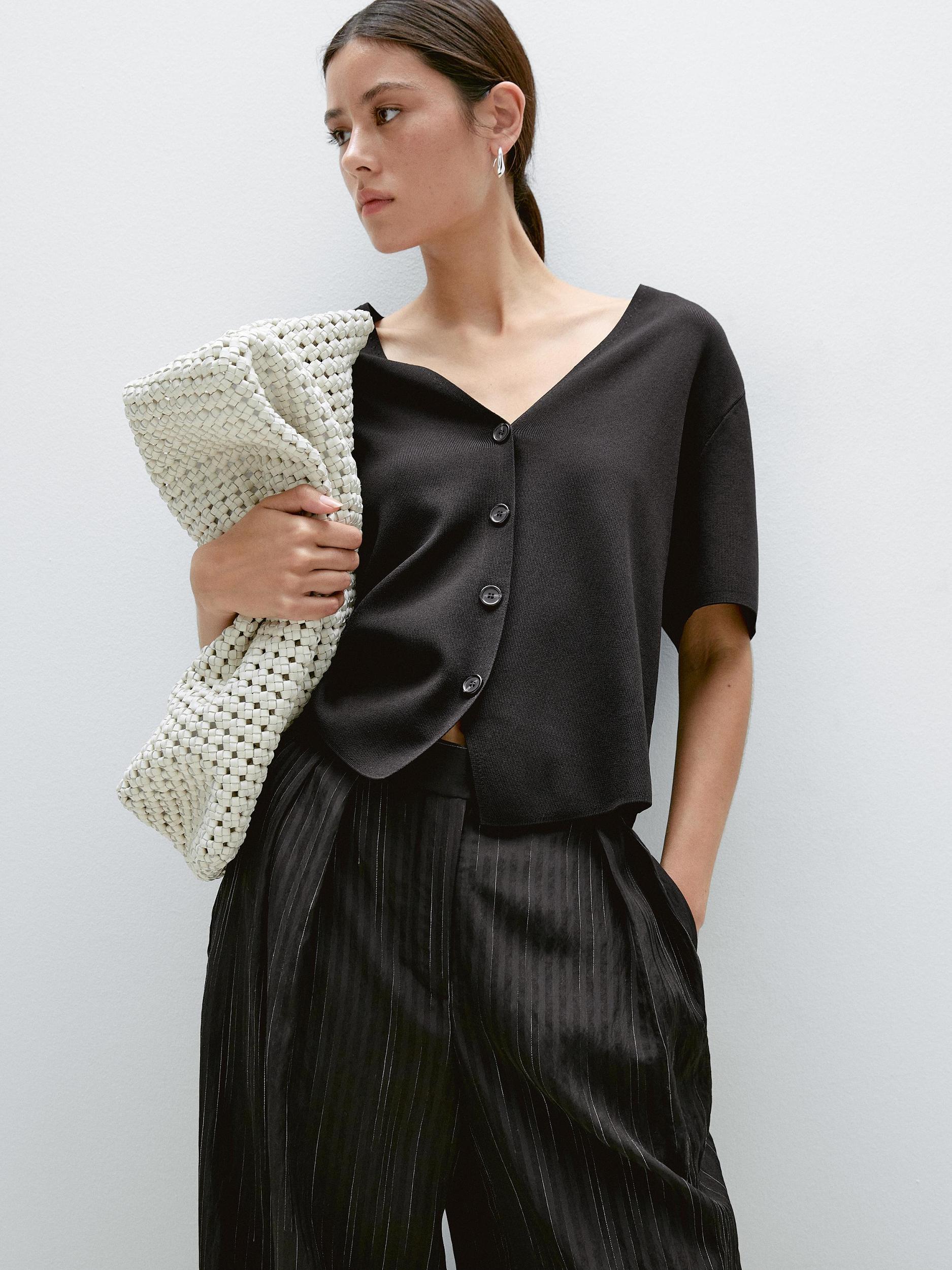 Flowing knit short sleeve cardigan Product Image