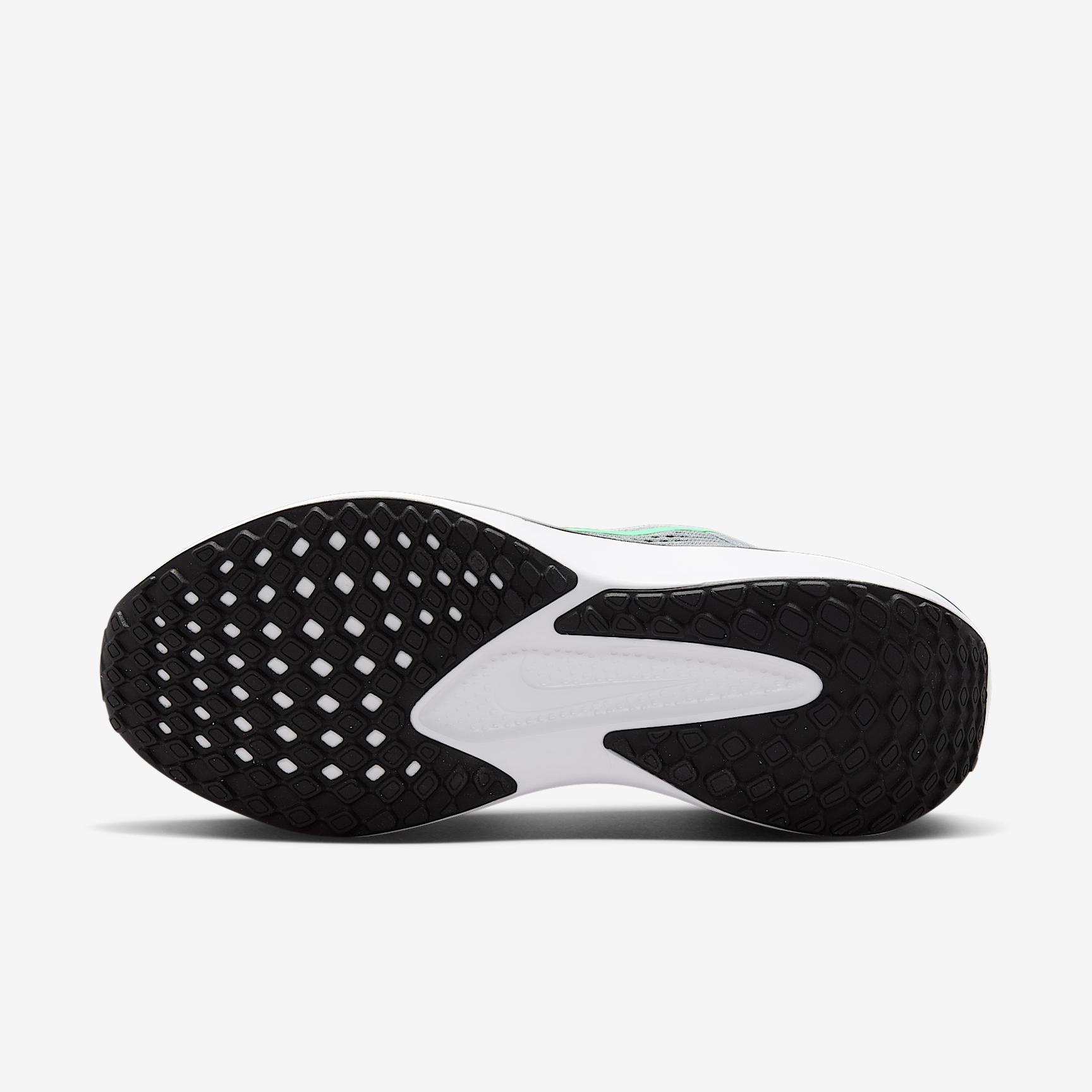 Nike Mens Quest Road Running Shoes | FD6033-009 Product Image