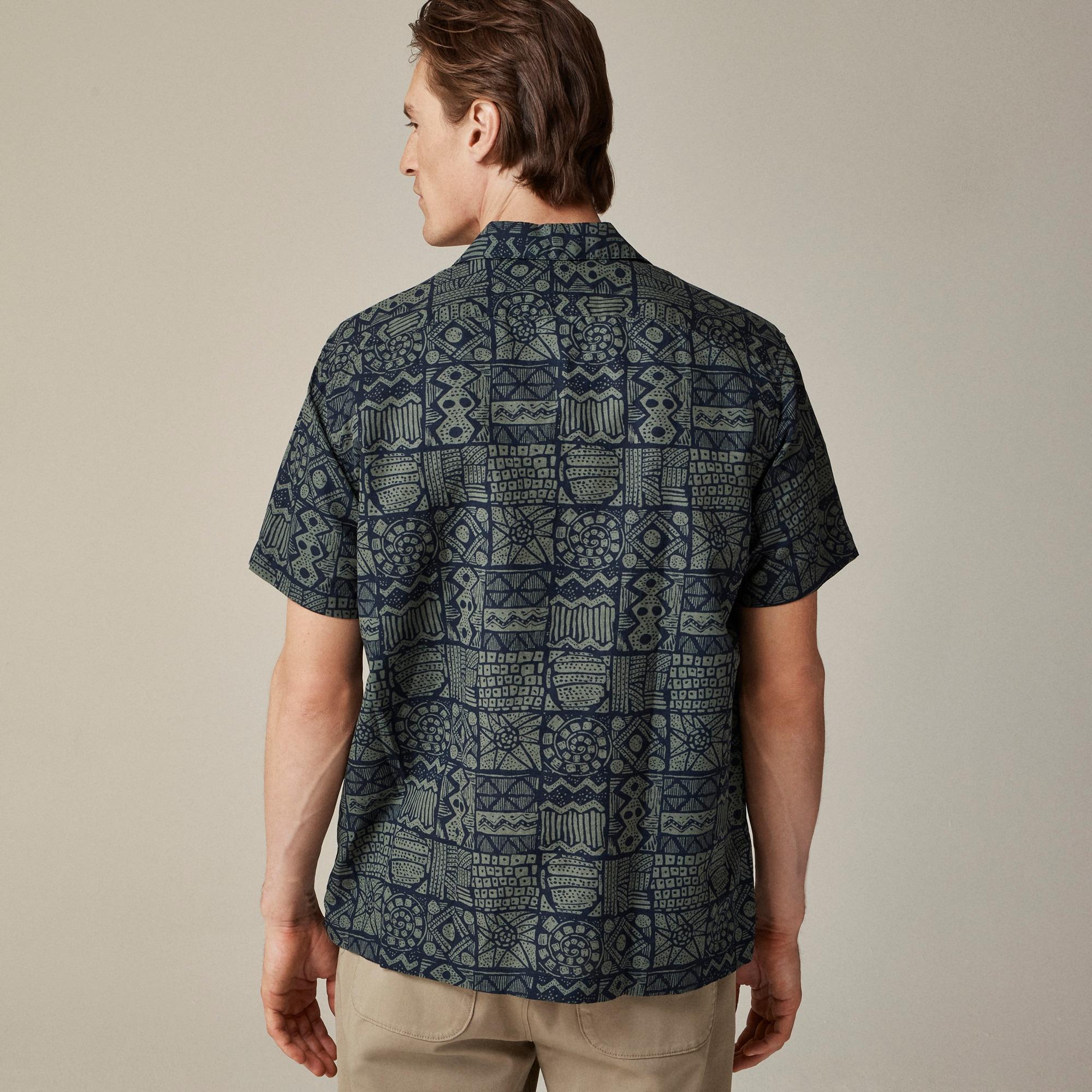 Short-sleeve slub cotton-linen blend camp-collar shirt in print Product Image