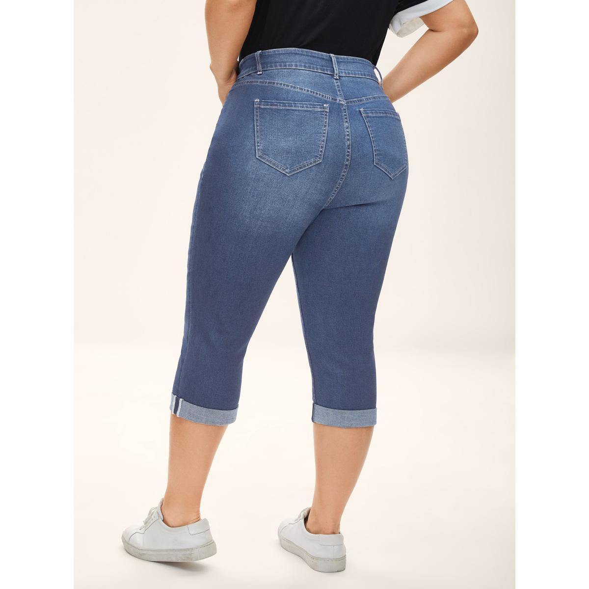 Plus Size Whiskered Wash Crop Skinny-Fit Jeans Women Denimlightblue Leisure Medium stretch Slanted pocket Jeans BloomChic 28/5X Product Image