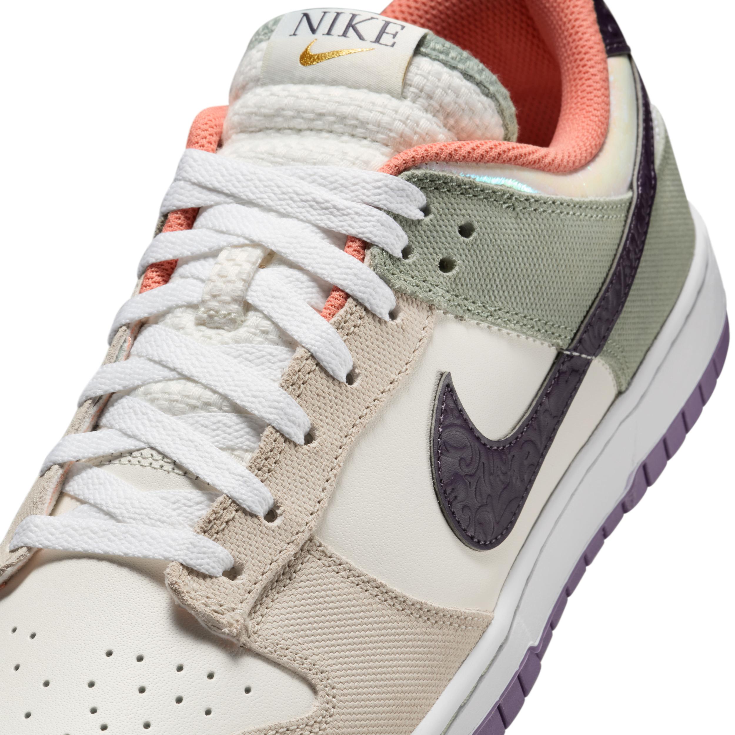 Nike Men's Dunk Low Retro SE Shoes Product Image