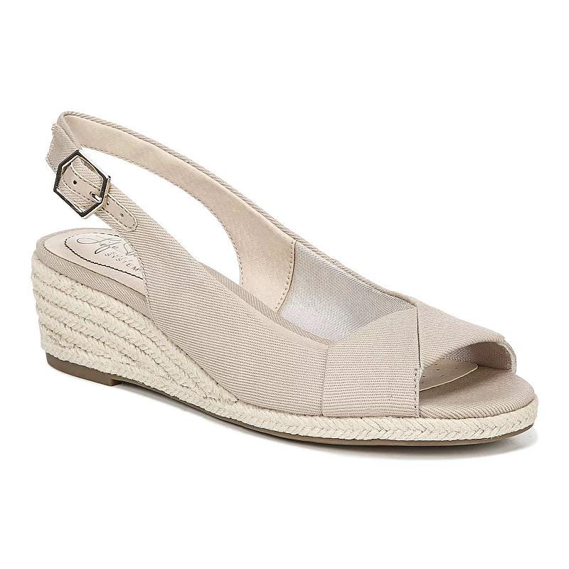 LifeStride Socialite Women's Wedge Sandals,  Product Image